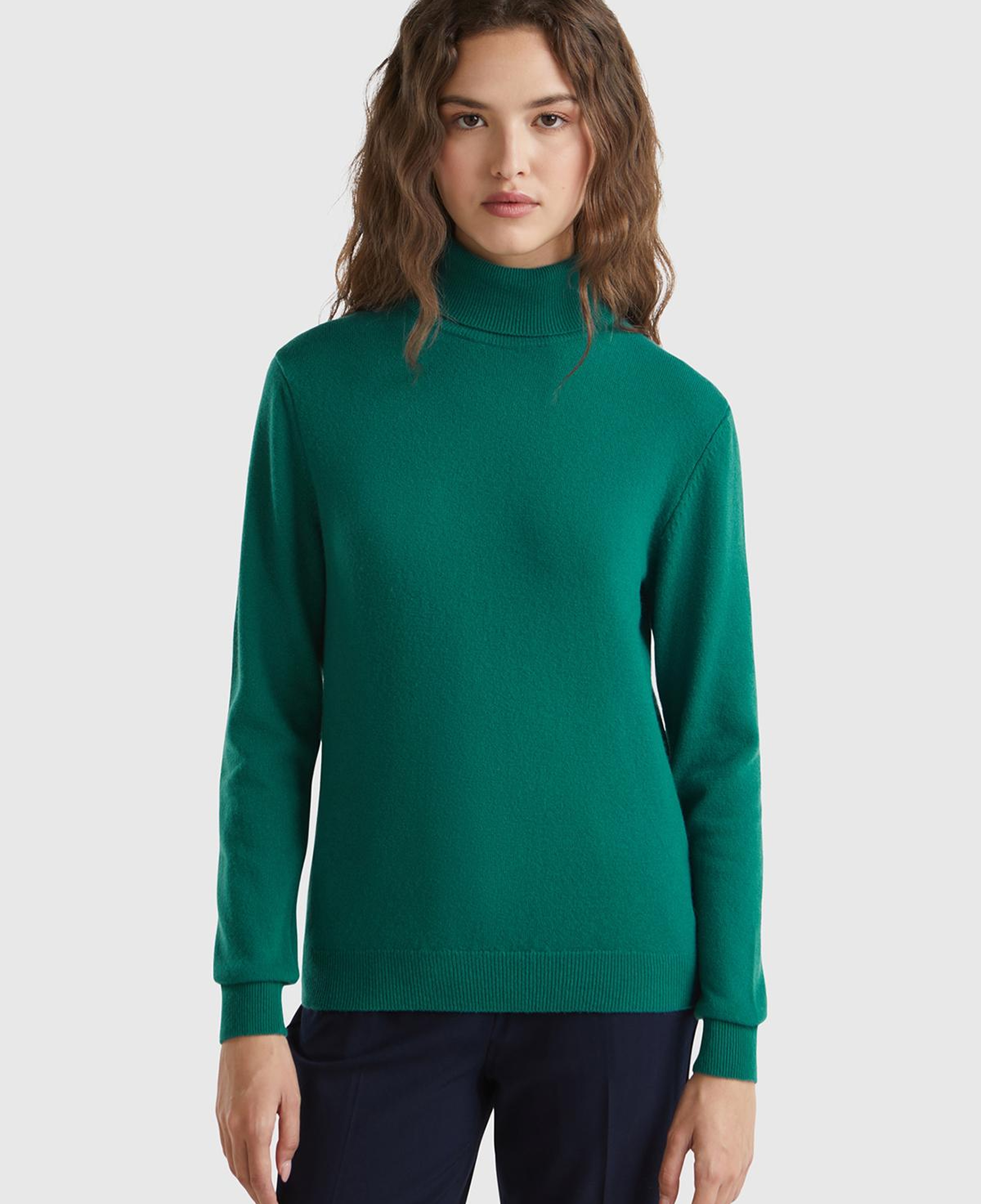 Kadın Koyu Yeşil Dik Yaka %100 Merino Kazak