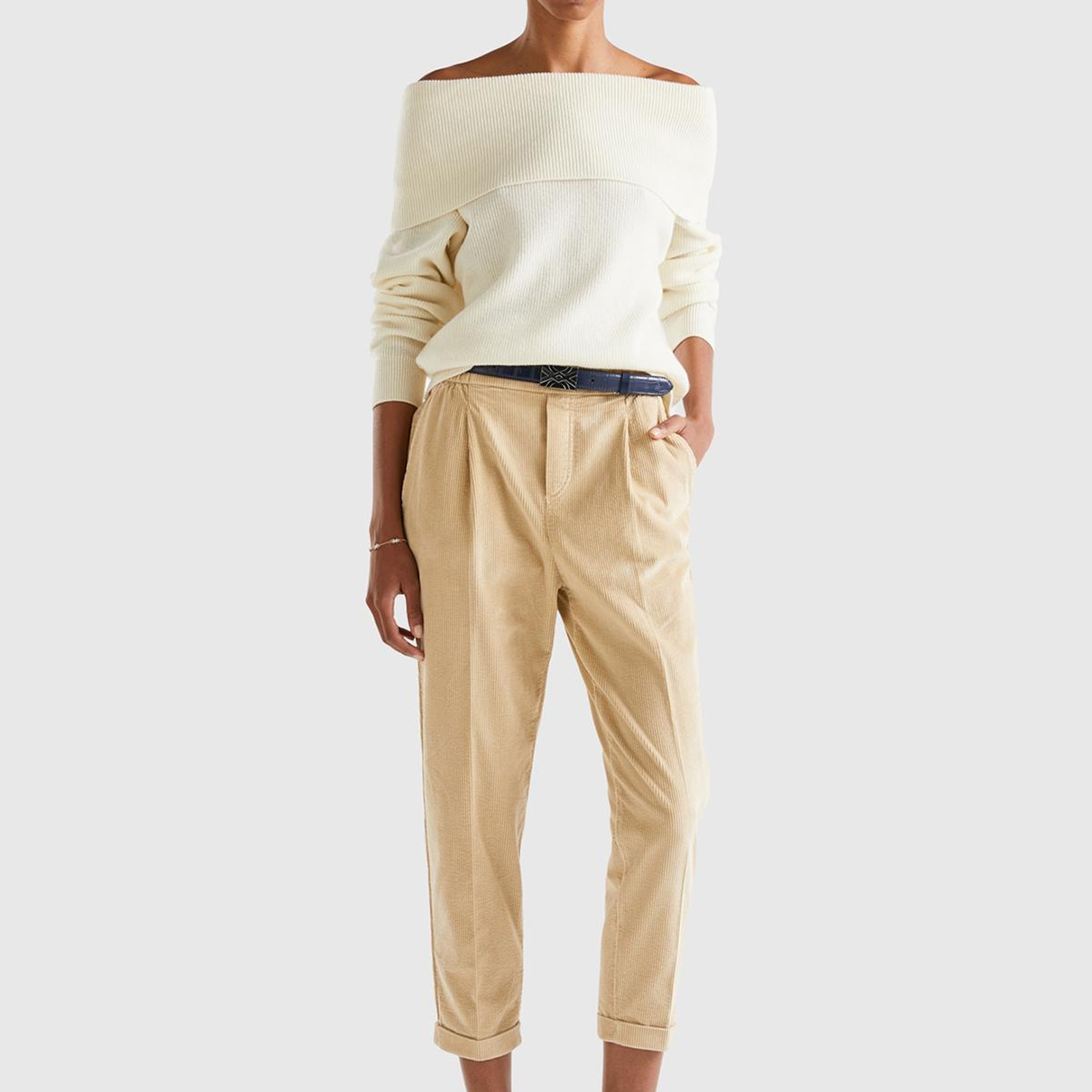 Kadın Vanilya Yün Karışımlı Omzu Açık Kazak