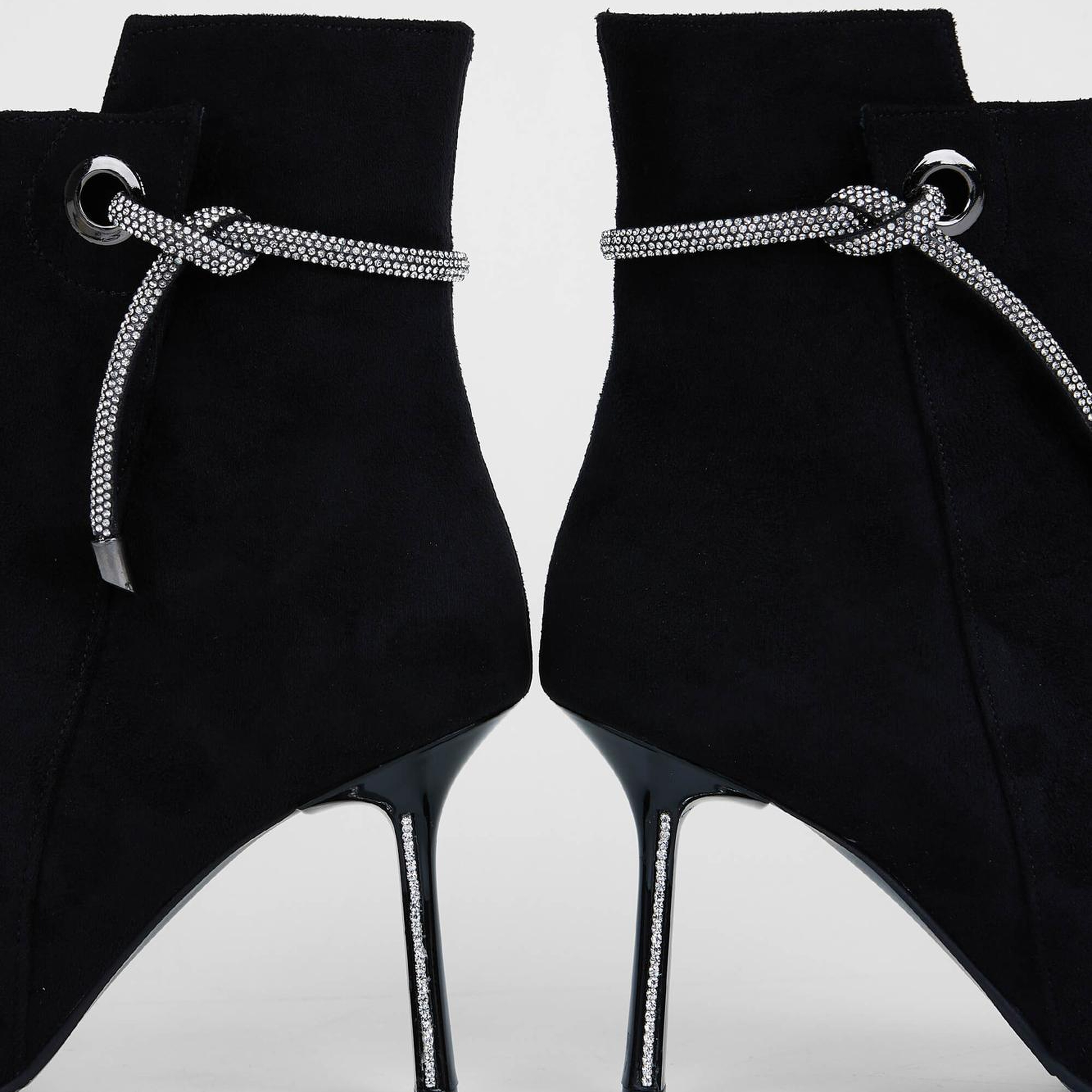 Tamer Tanca Kadın Vegan Siyah Süet Topuklu Bot