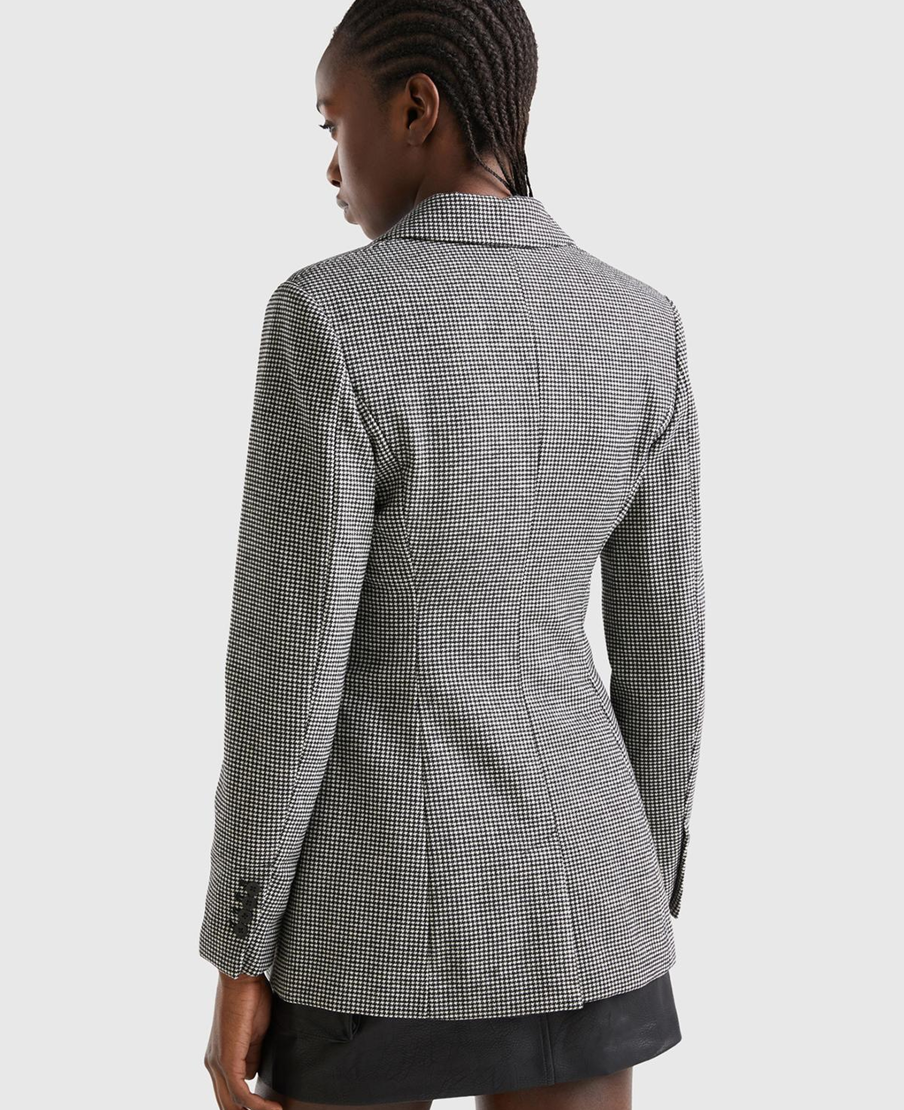 Kadın Siyah- Beyaz 2 Düğmeli Ceket