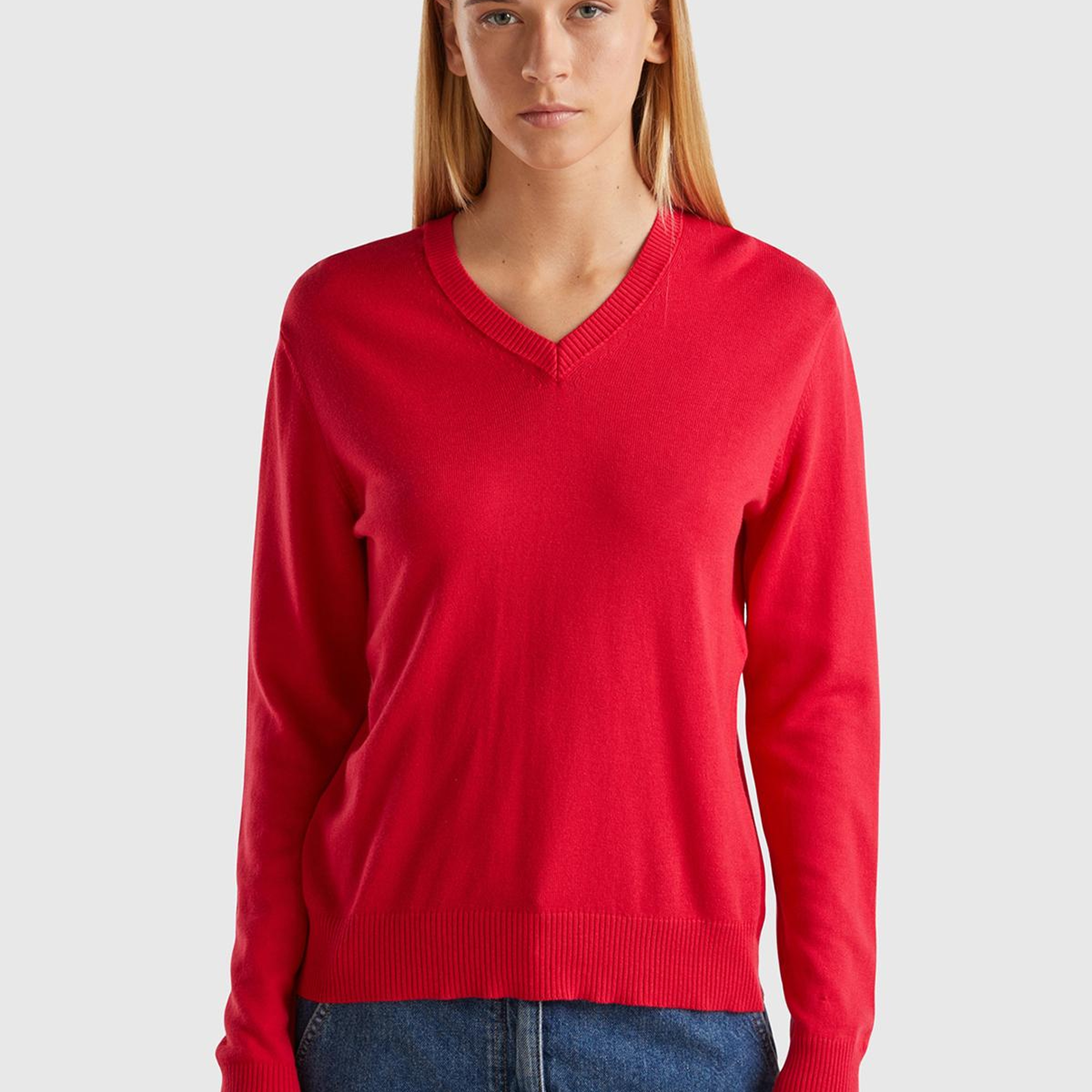 Kadın Kırmızı Pamuk ve Modal Karışımlı Önü V Arkası Yuvarlak Yaka Kazak