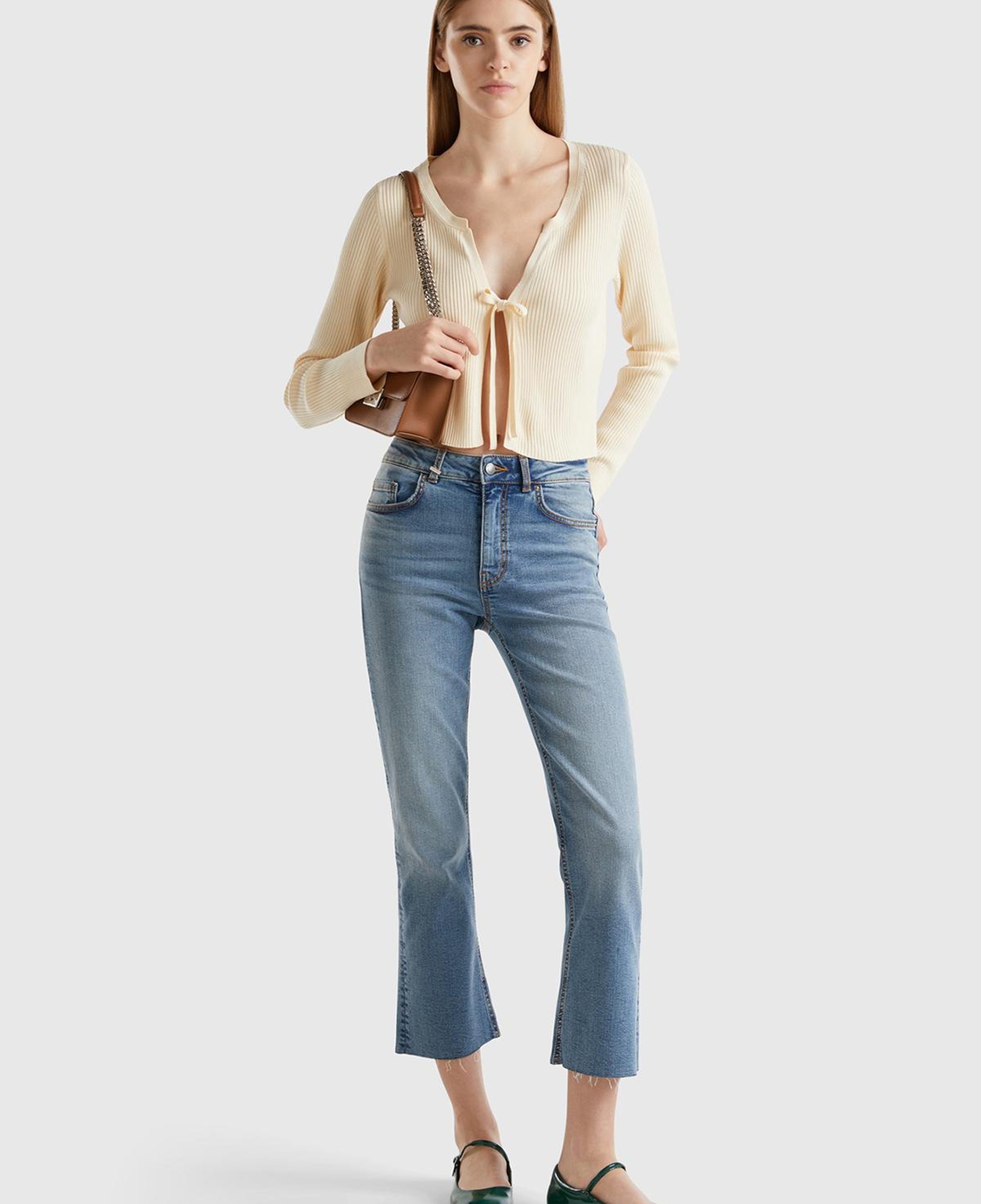 Kadın Krem Viskoz Karışımlı Önü Bağlama Detaylı Geniş V Yaka Hırka