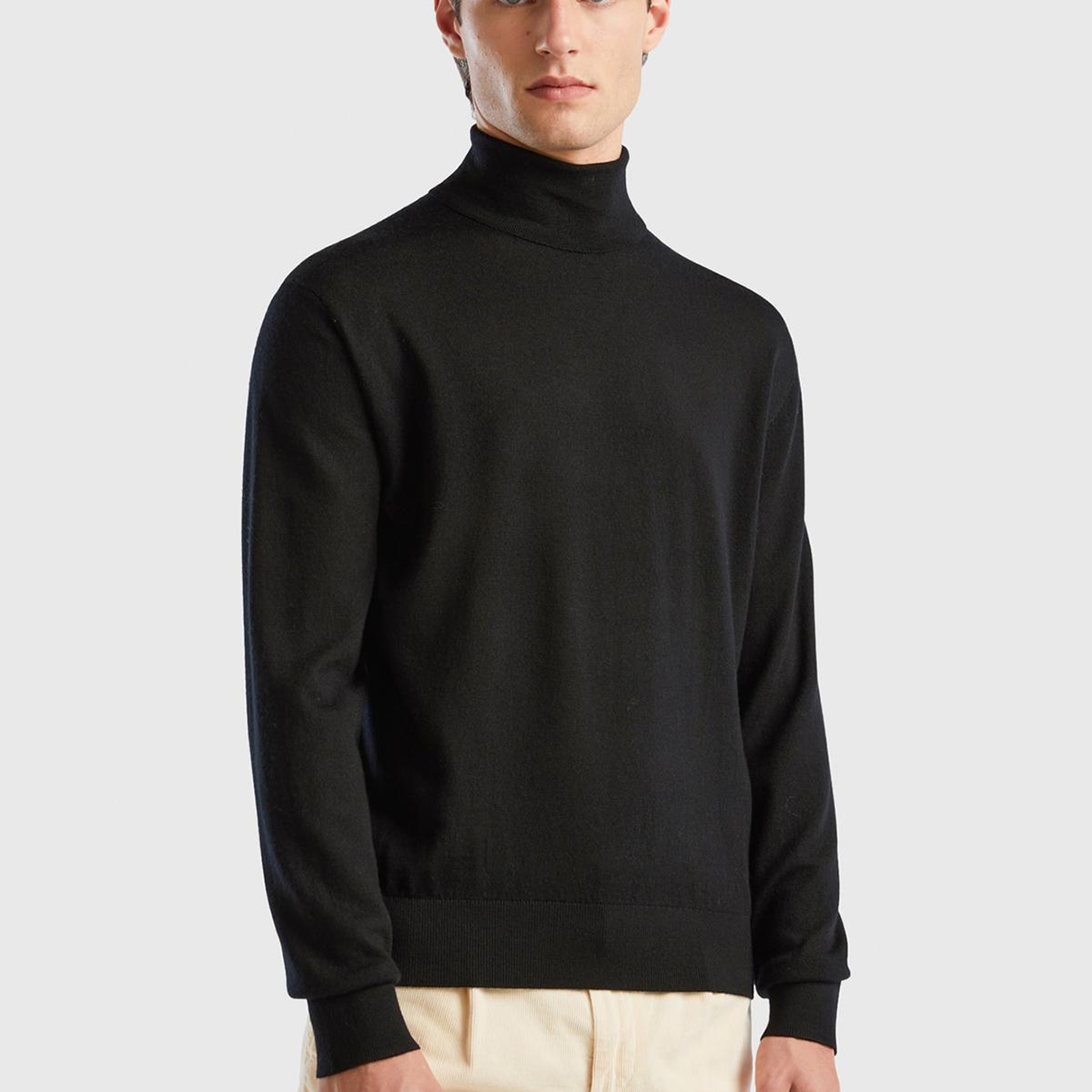 Erkek Siyah %100 Extra Fine Merino Dik Yaka Kazak