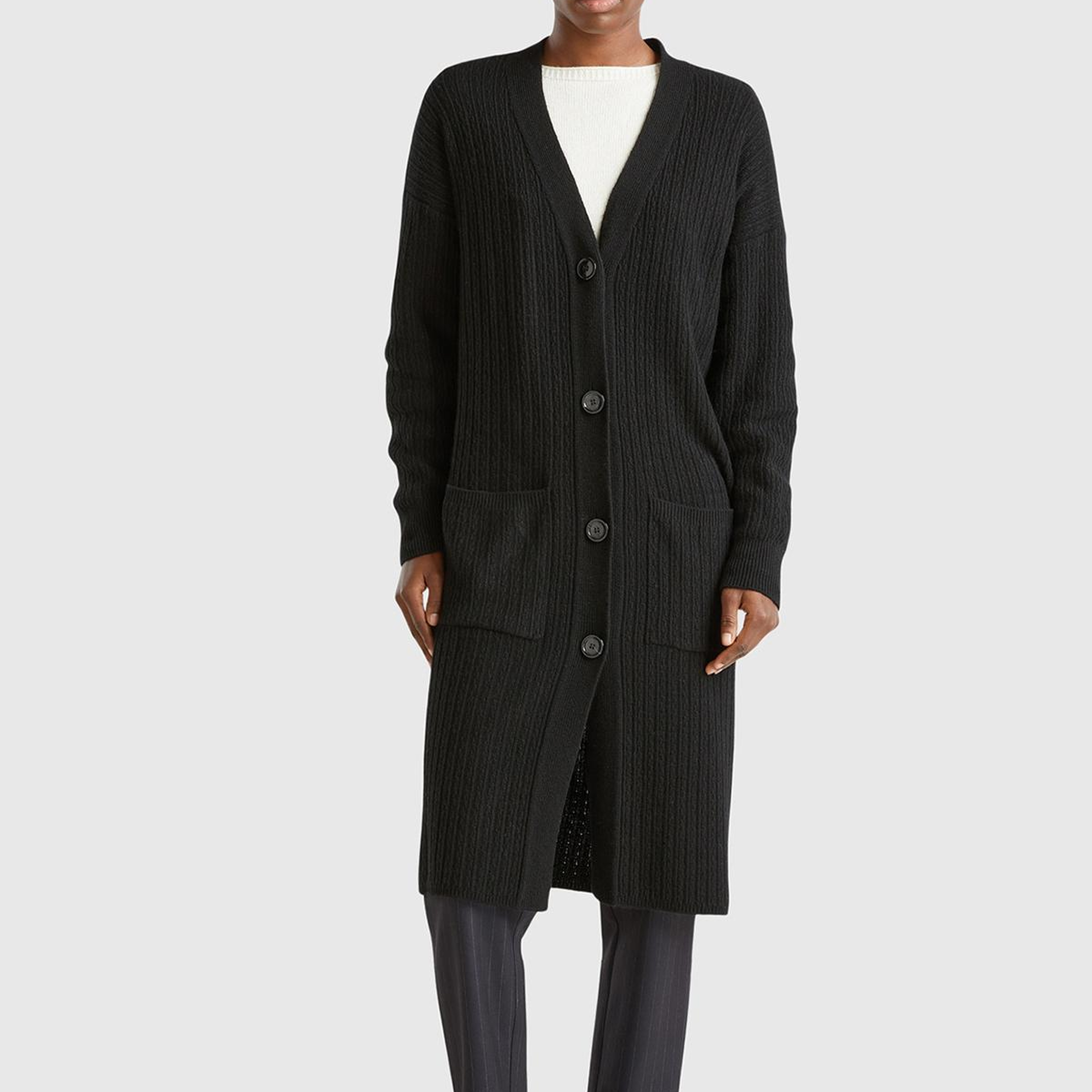 Kadın Siyah Yün Karışımlı Önü Düğme Detaylı Cepli Uzun V Yaka Hırka