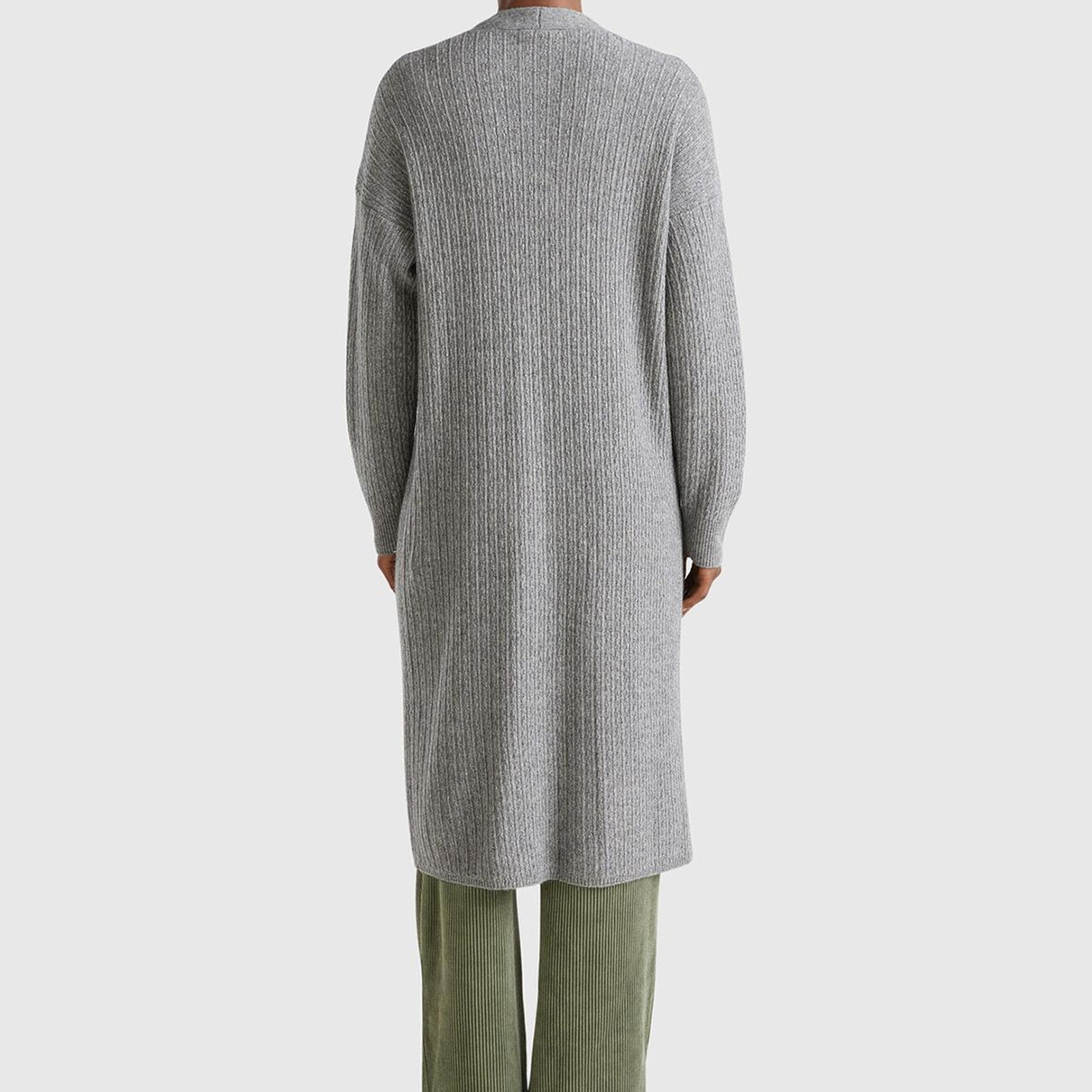 Kadın Gri Yün Karışımlı Önü Düğme Detaylı Cepli Uzun V Yaka Hırka