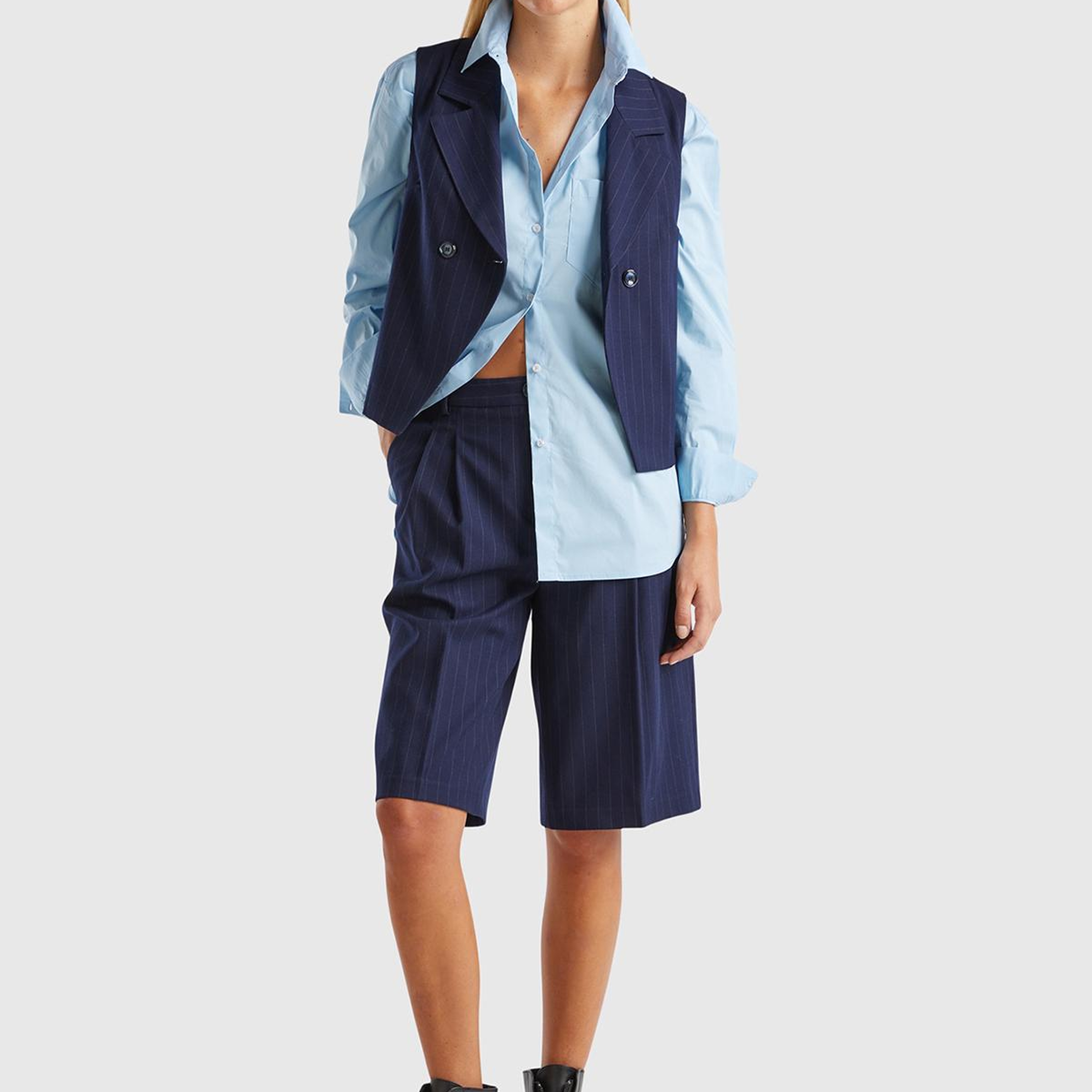 Kadın Lacivert Viskoz Karışımlı Düğmeli Çizgili Sivri Yaka Kruvaze Yelek