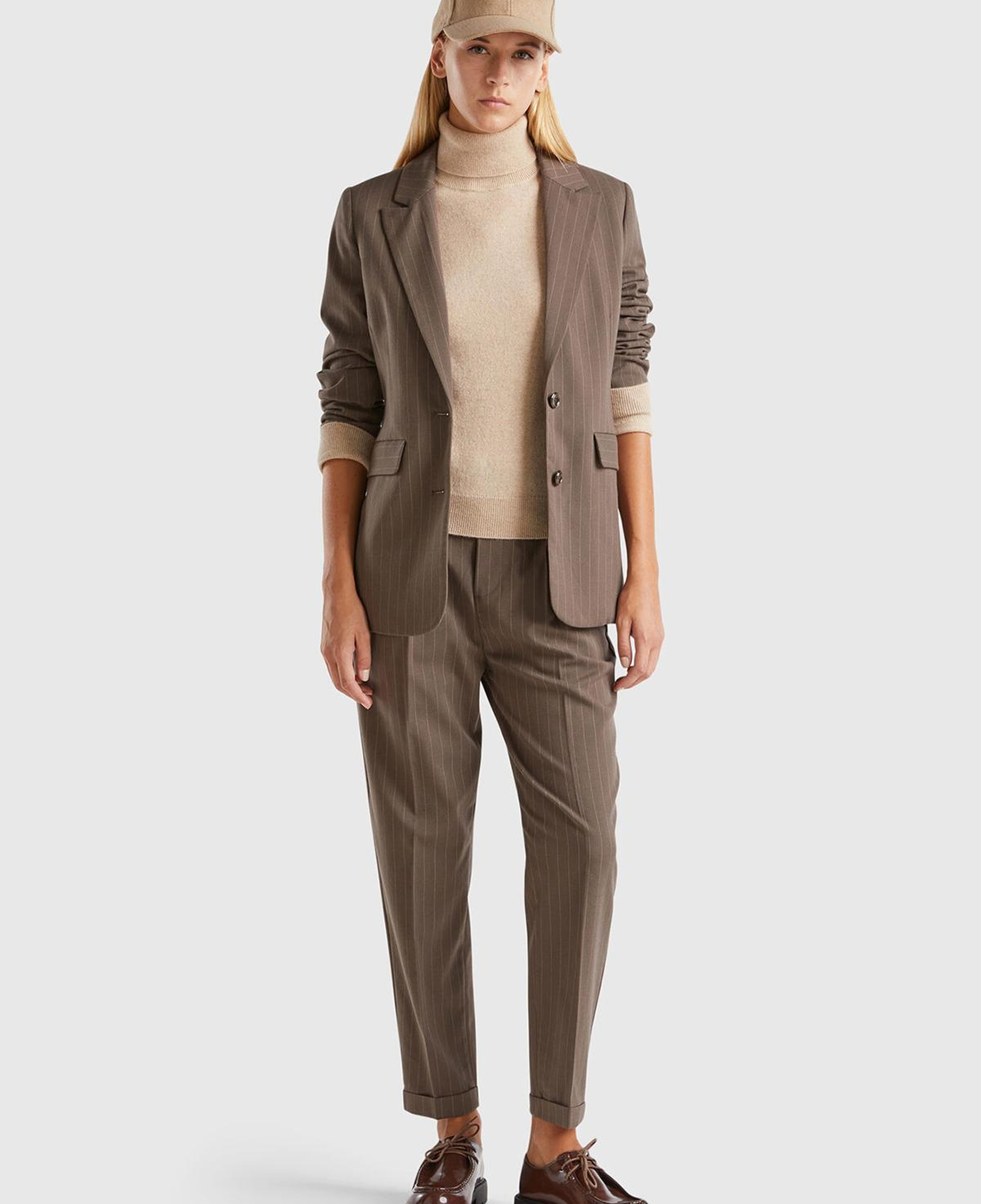 Kadın Taba Viskoz Karışımlı Düğme Kapamalı Çizgili Sivri Yaka Blazer Ceket