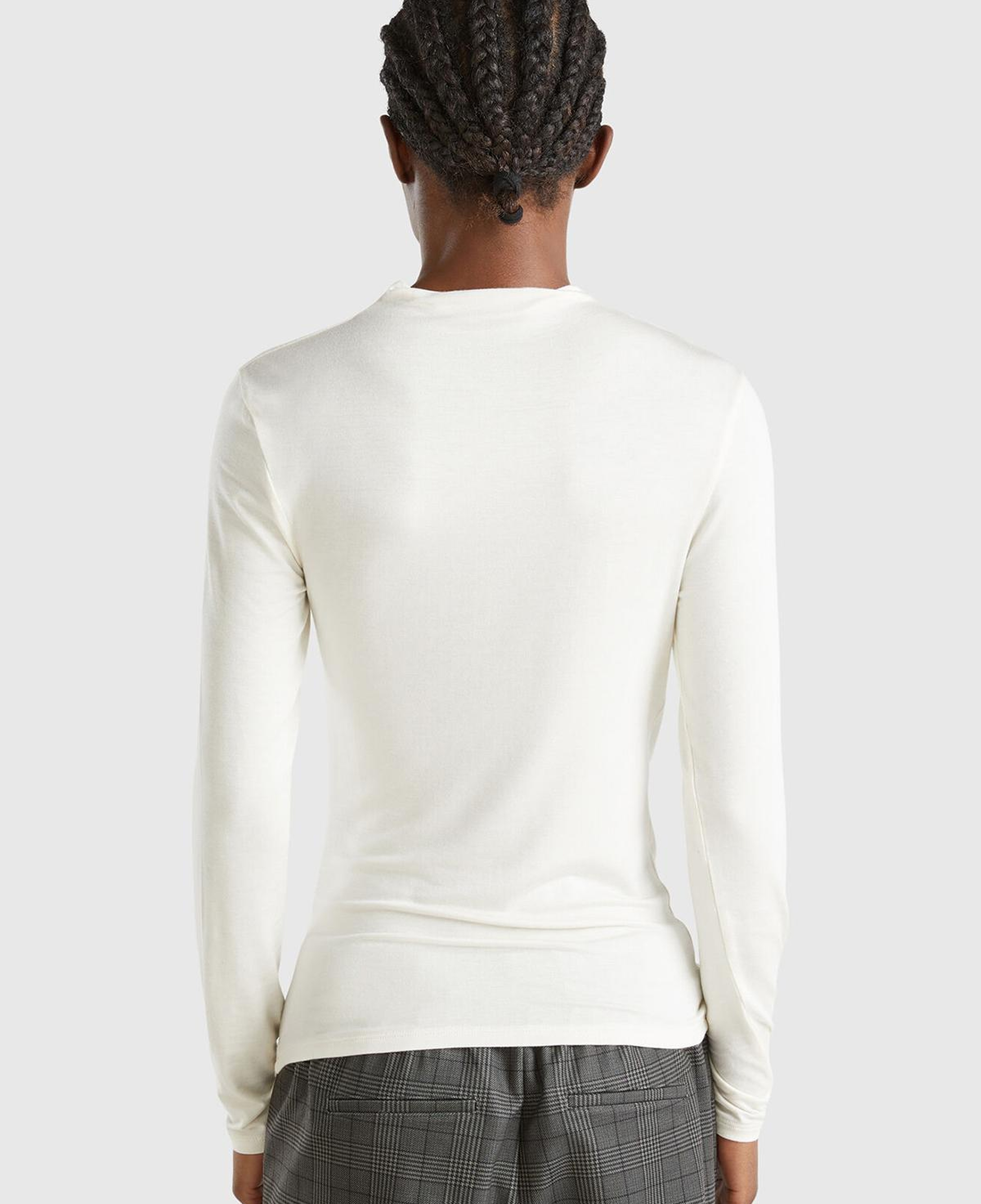 Kadın Krem Modal Karışımlı Omzu Büzgü Detaylı Yarım Balıkçı Yaka Sweatshirt