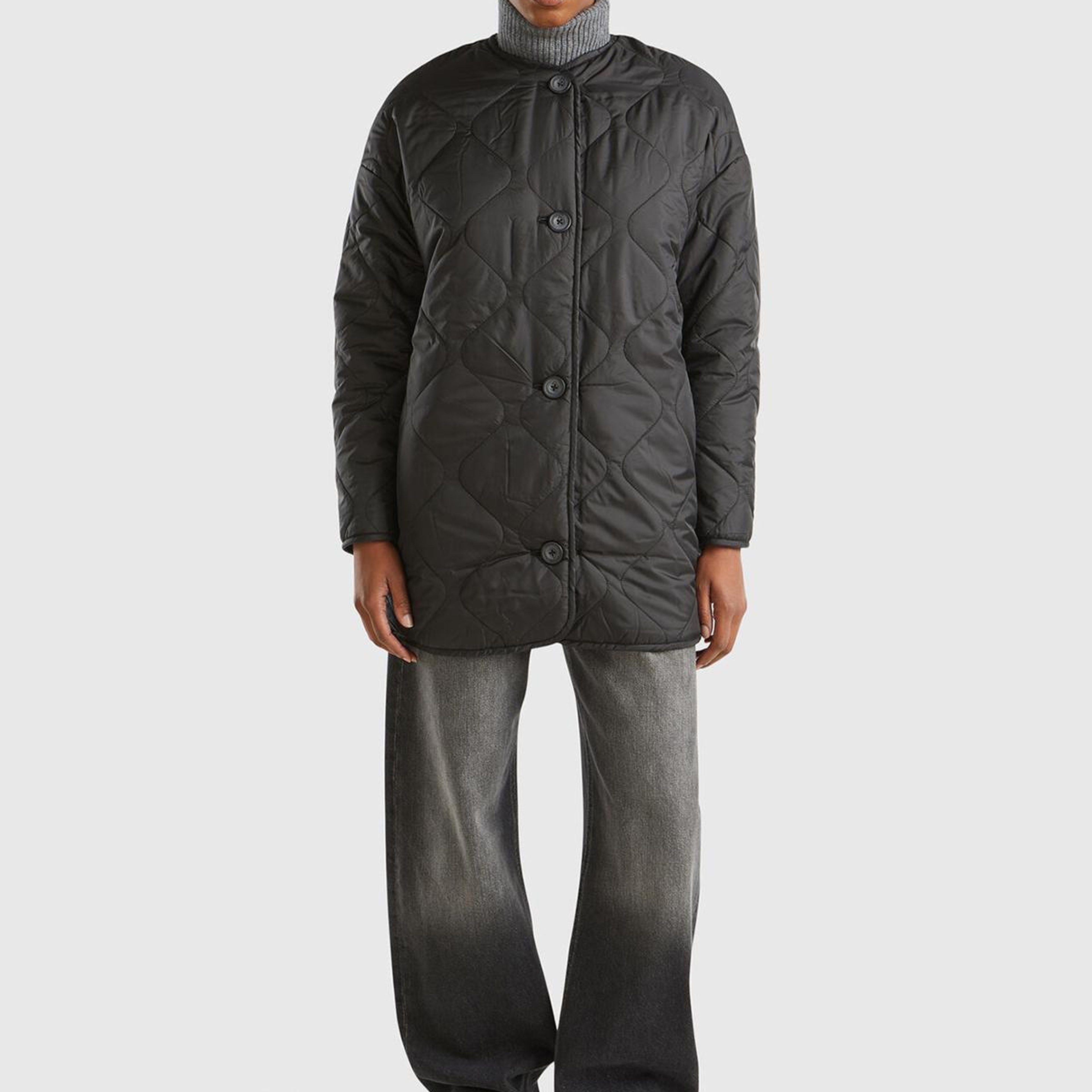 Kadın Siyah İçi Kürklü Dışı Kapitone Detaylı Önü Düğmeli Mont