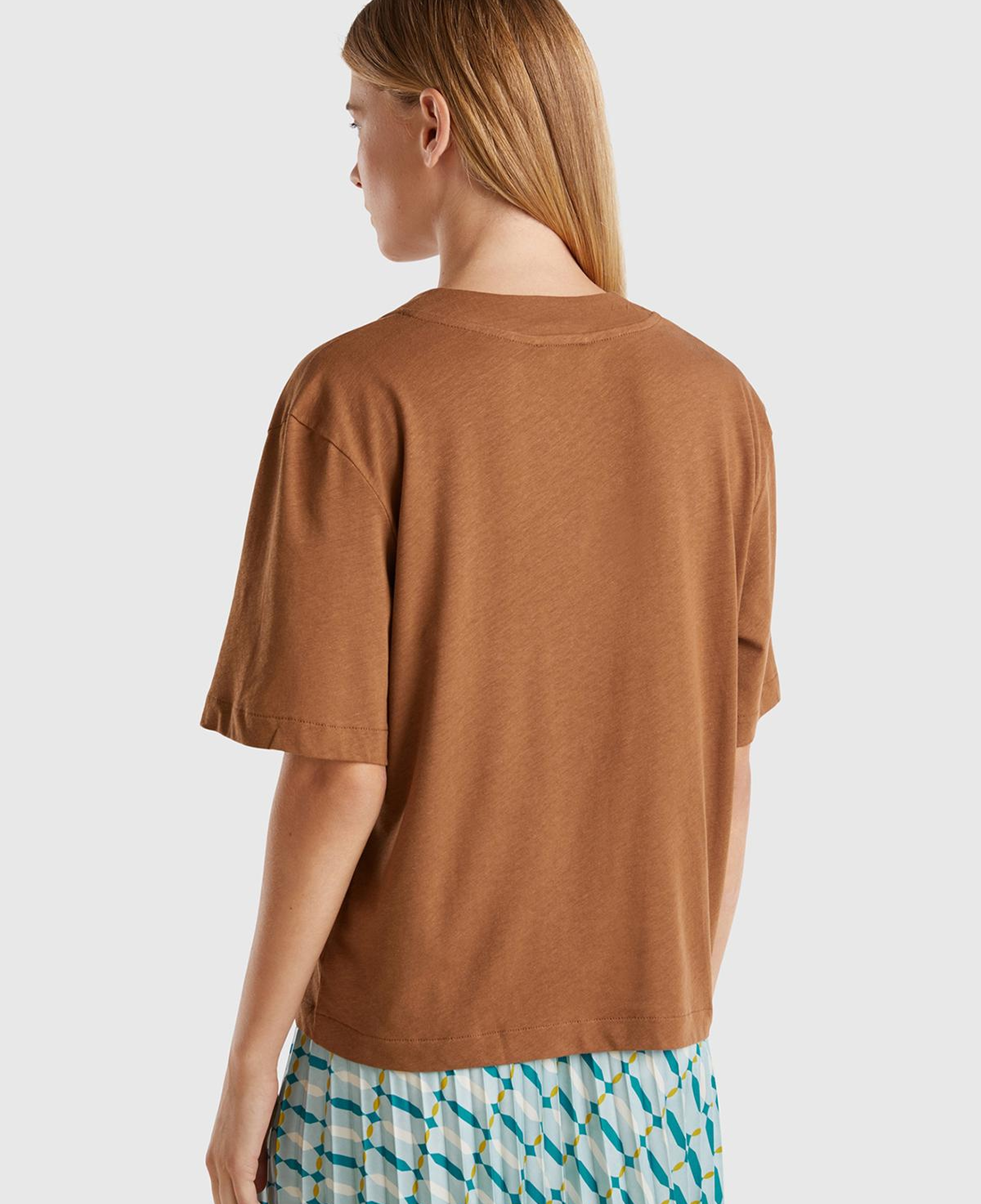 Kadın Kahverengi Pamuk ve Keten Karışımlı Yarım Kollu V Yaka Hırka