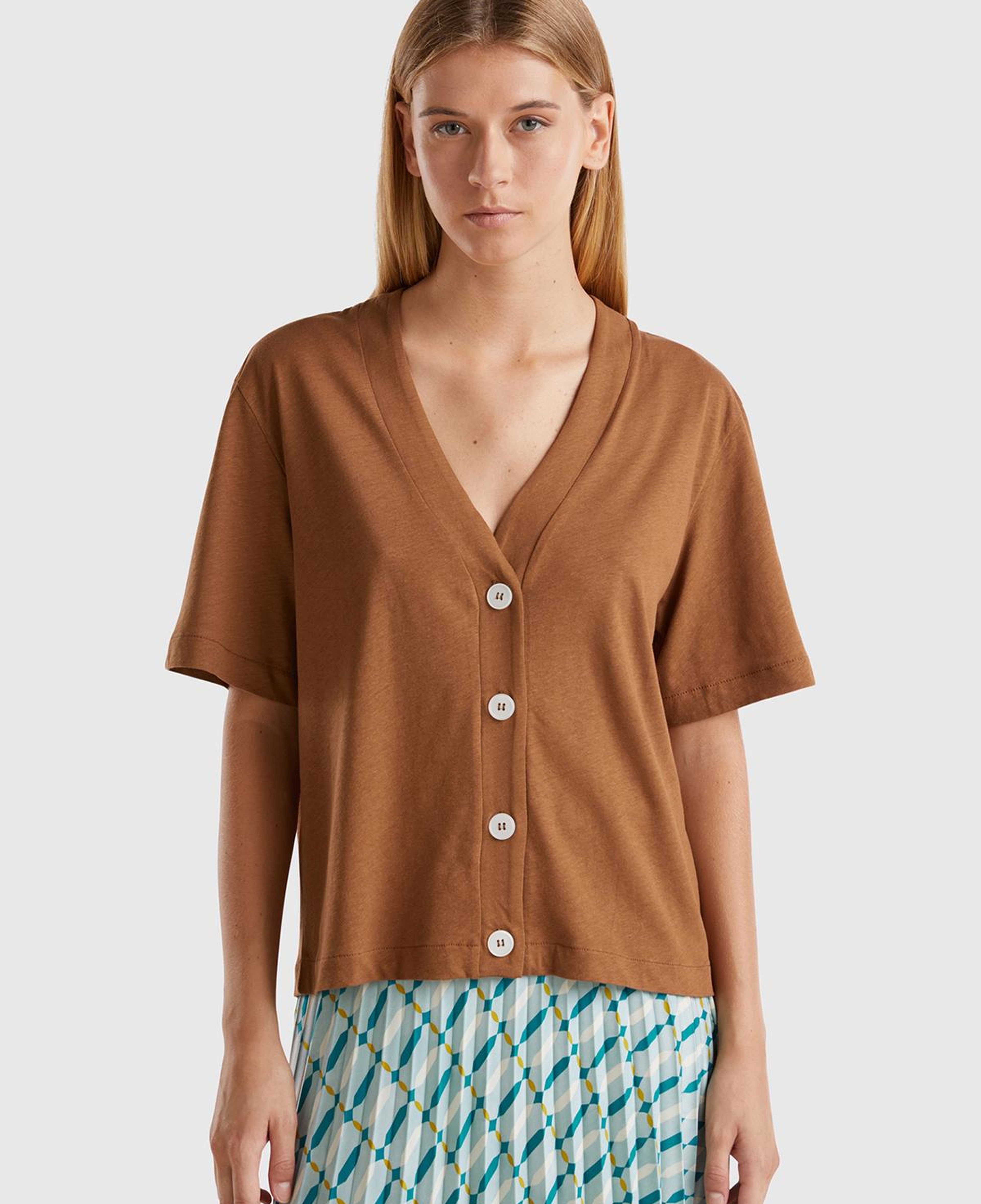 Kadın Kahverengi Pamuk ve Keten Karışımlı Yarım Kollu V Yaka Hırka