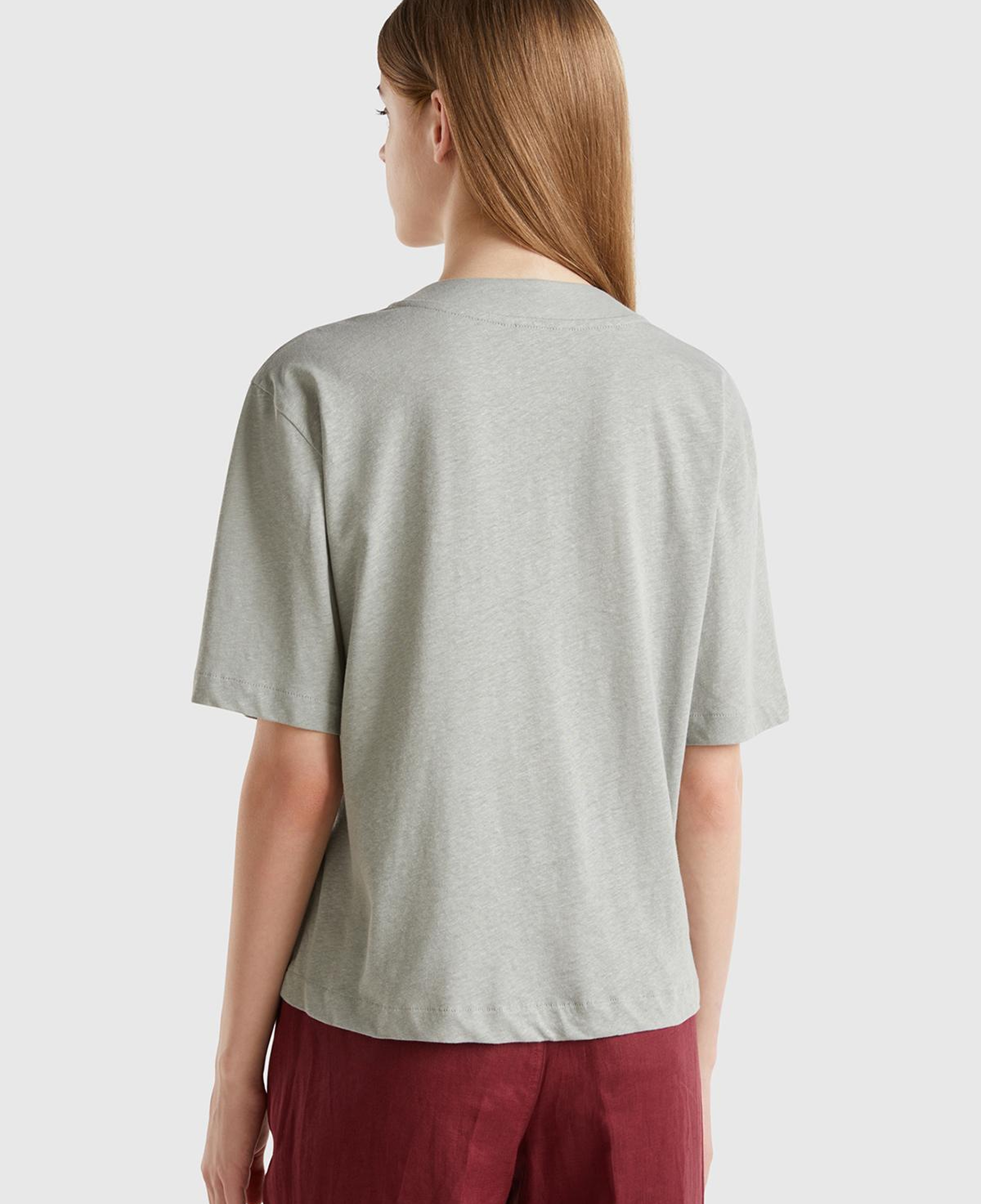 Kadın Gri Pamuk ve Keten Karışımlı Yarım Kollu V Yaka Hırka