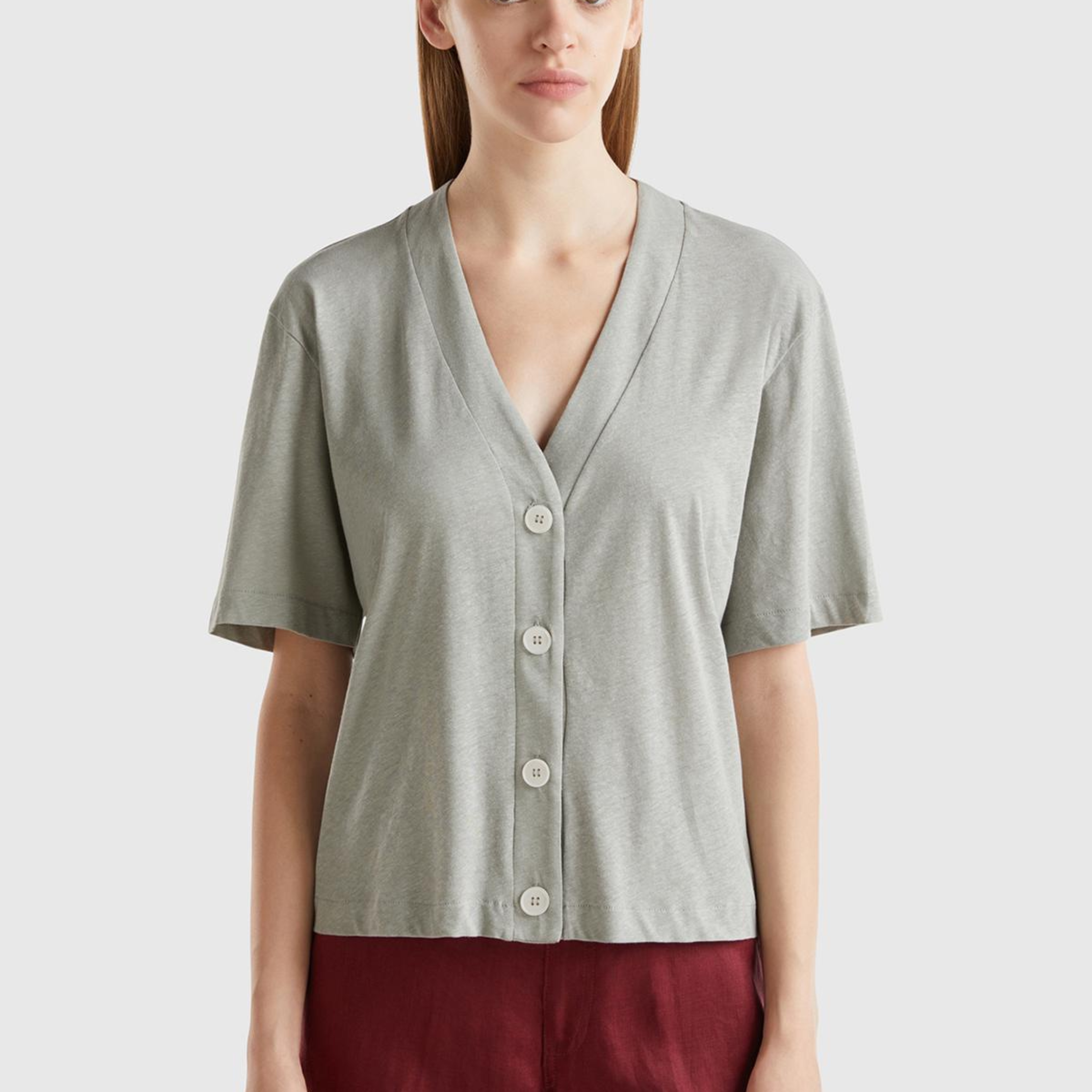 Kadın Gri Pamuk ve Keten Karışımlı Yarım Kollu V Yaka Hırka