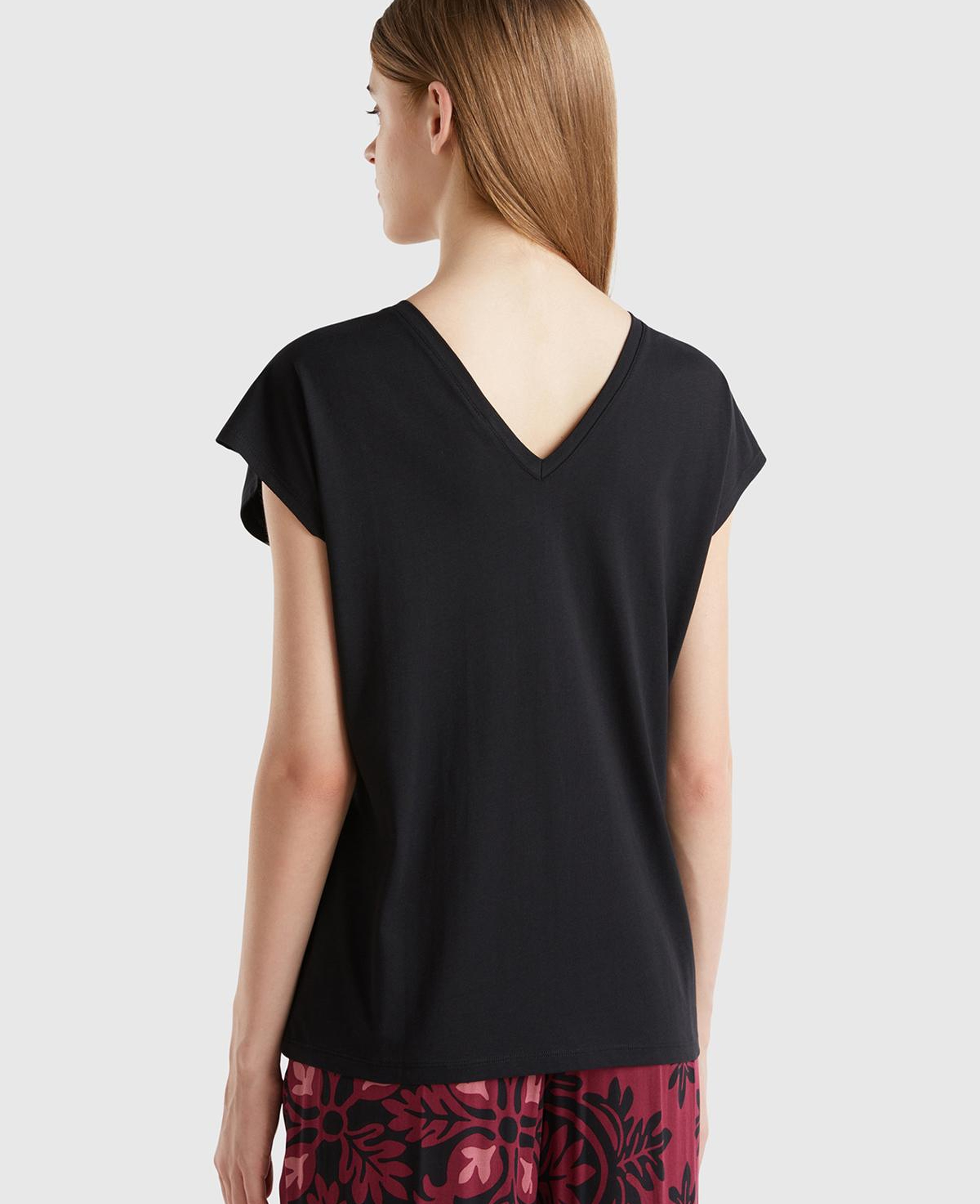 Kadın Siyah %100 Pamuk Önü ve Arkası V Yaka Düz Kesim Kolsuz Sweatshirt