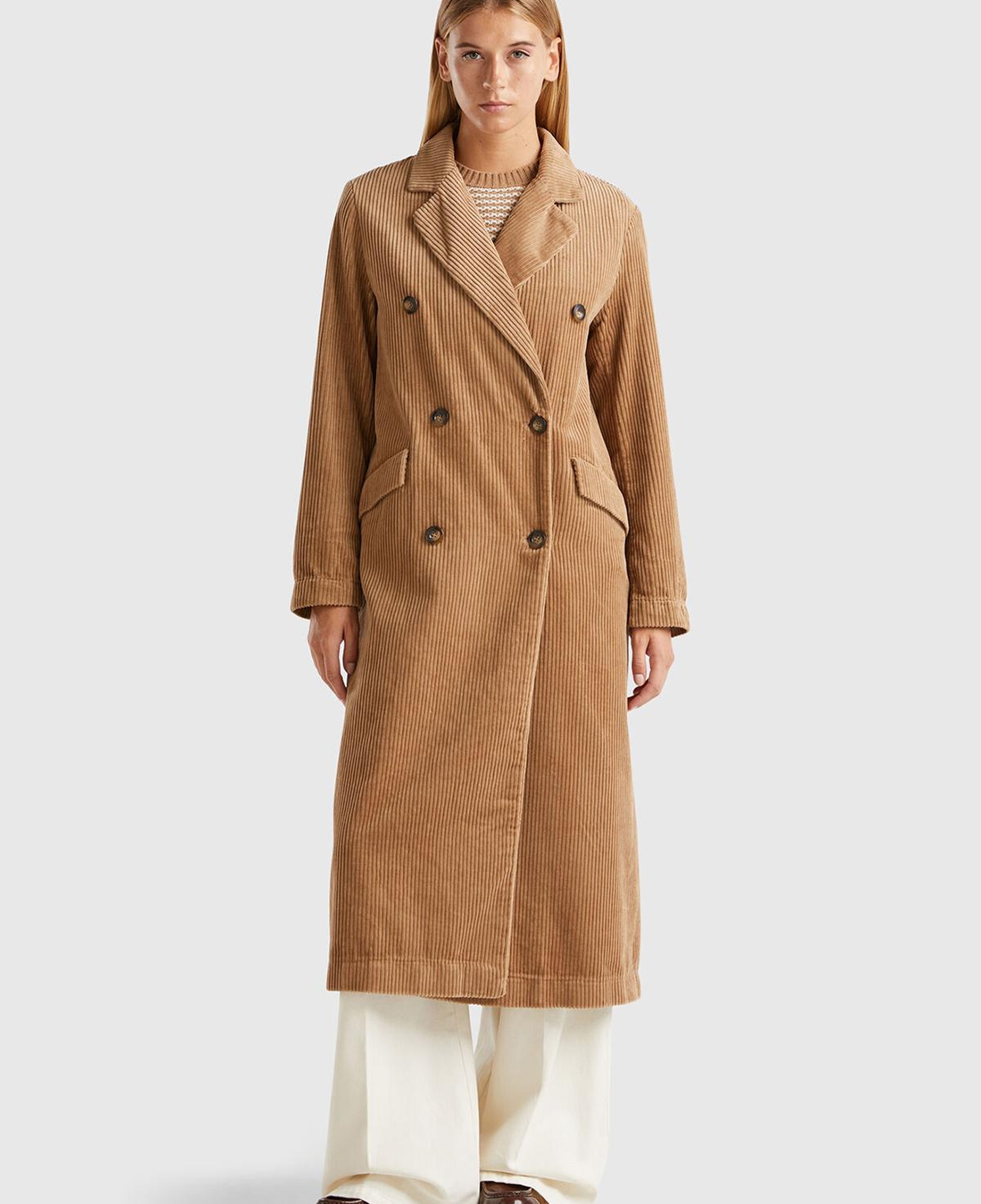 Kadın Kahverengi %100 Pamuk Önü Düğme Kapamalı Devrik Yaka Kruvaze Kaban