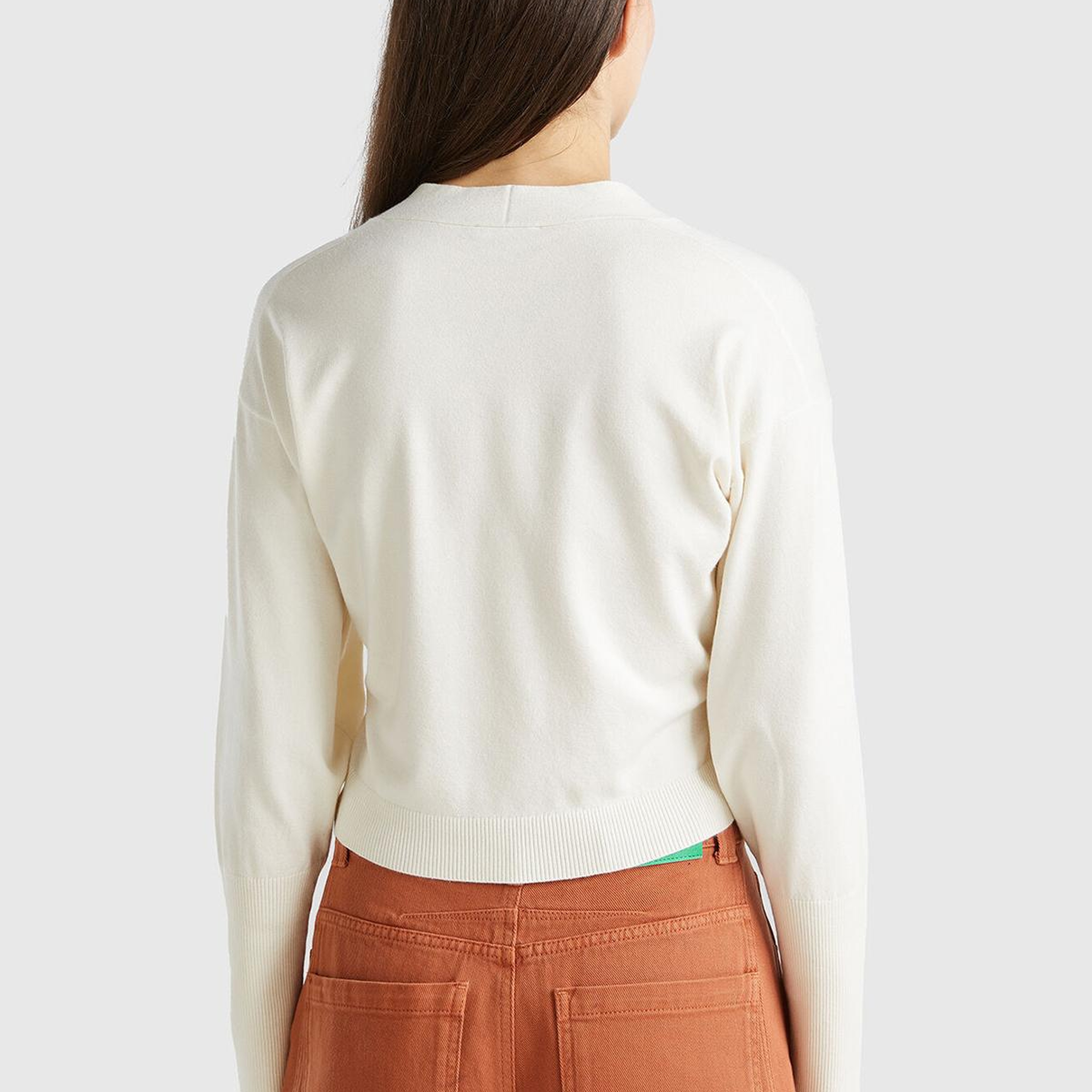 Kadın Beyaz Viskoz Karışımlı Önü Dantel Detaylı Yüksek Manşet Hırka