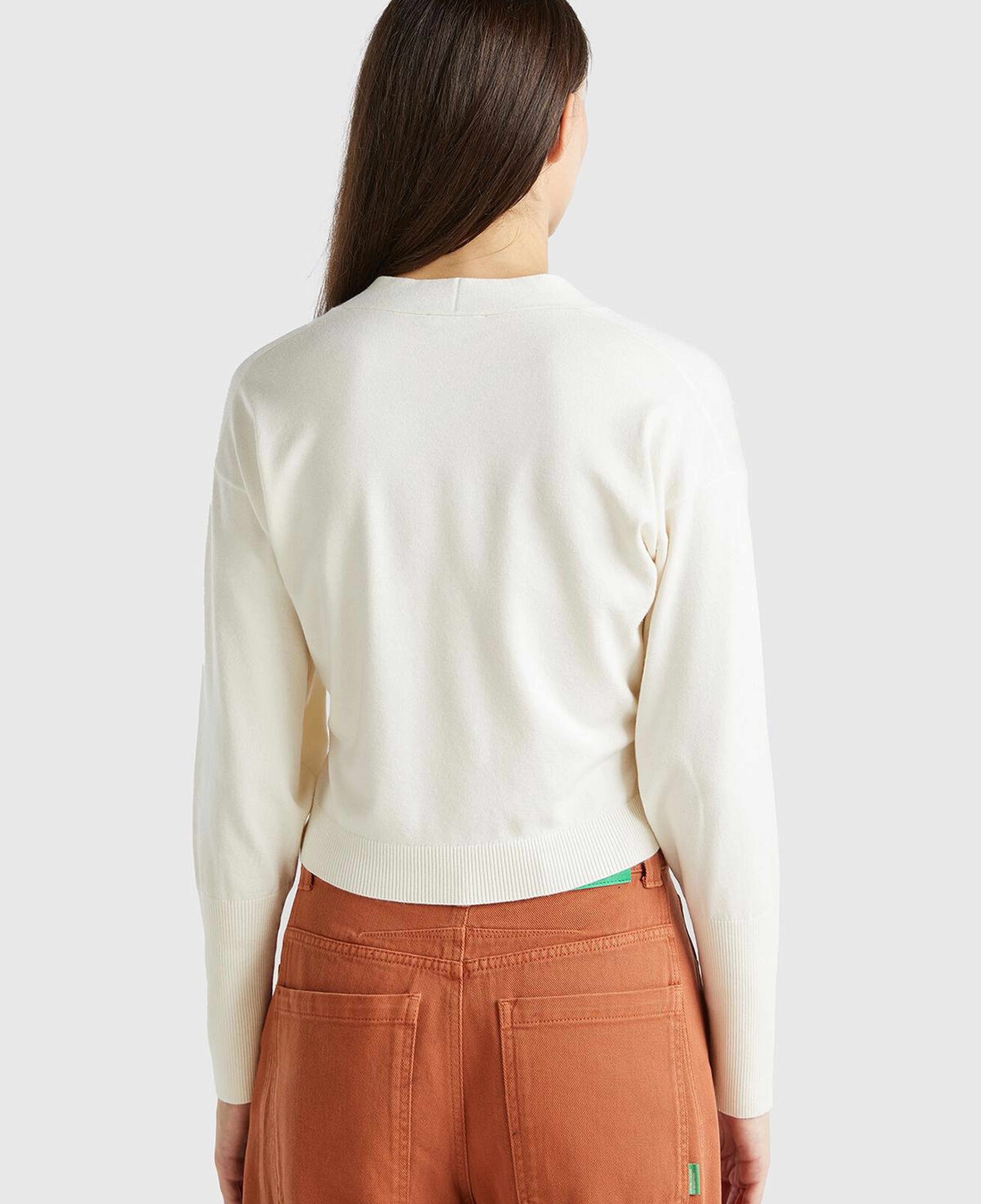 Kadın Beyaz Viskoz Karışımlı Önü Dantel Detaylı Yüksek Manşet Hırka