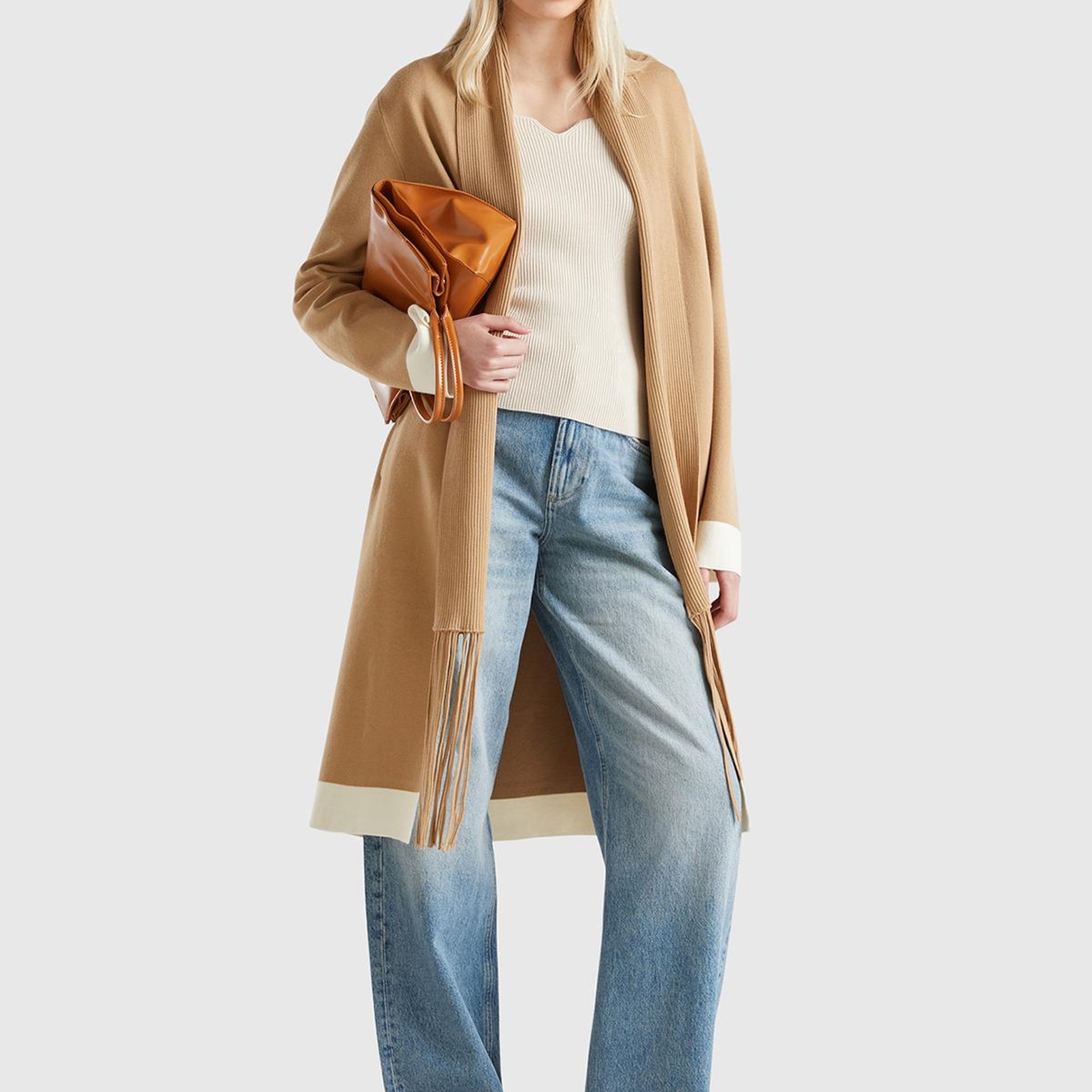 Kadın Bej Viskoz Karışımlı Püsküllü Şal Yakalı Örme Hırka