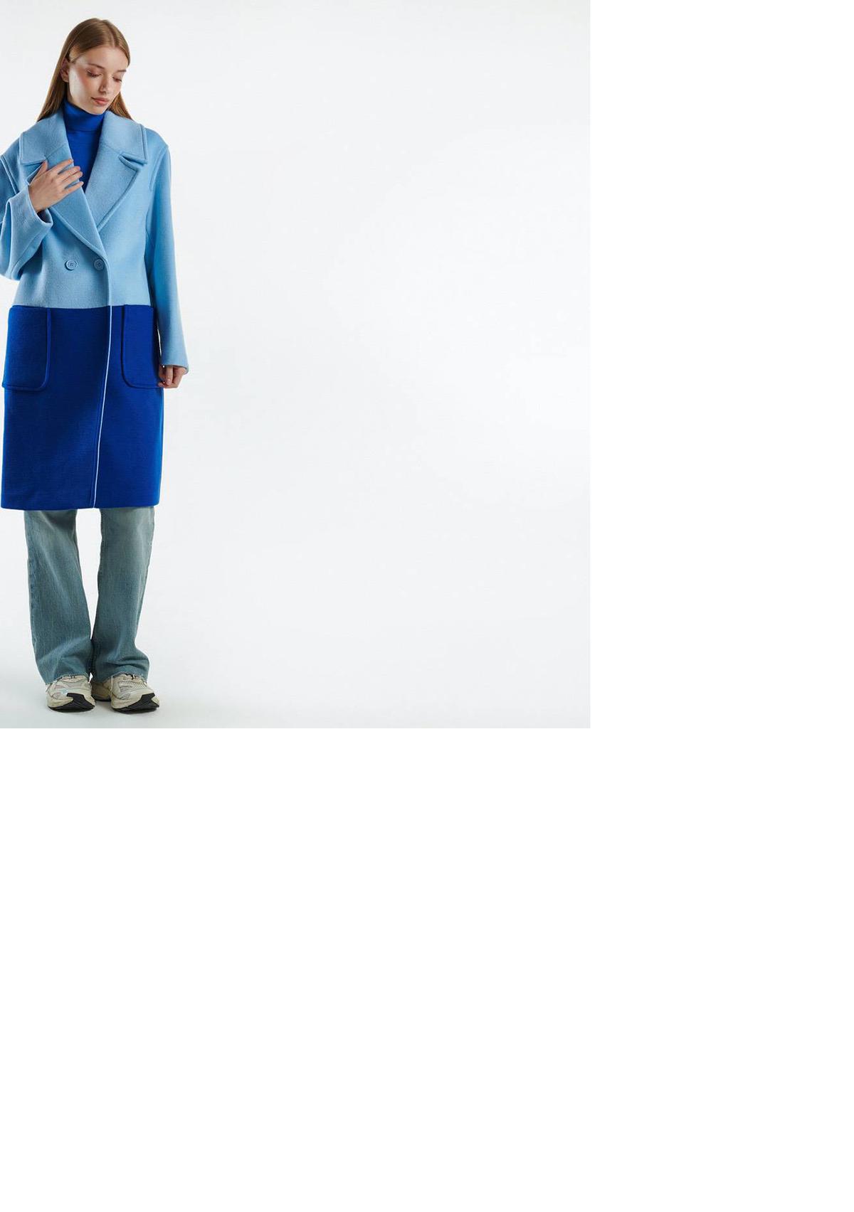 Kadın Turkuaz Kontrast Renk Detaylı Yanları Cepli Tek Düğmeli Kaban