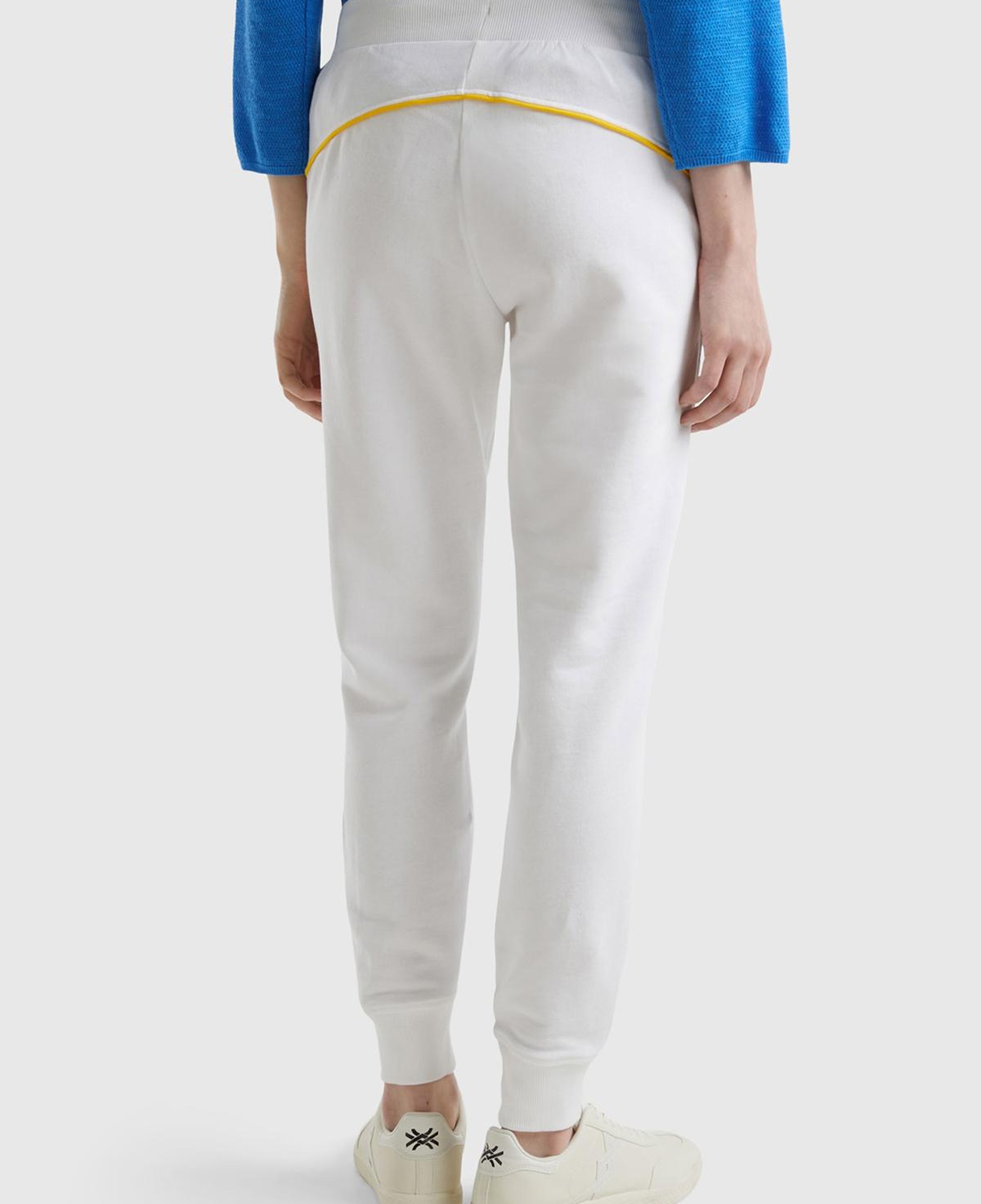Kadın Beyaz Mix %100 Pamuk Yanları Cepli Beli Büzgülü Jogger Eşofman Altı