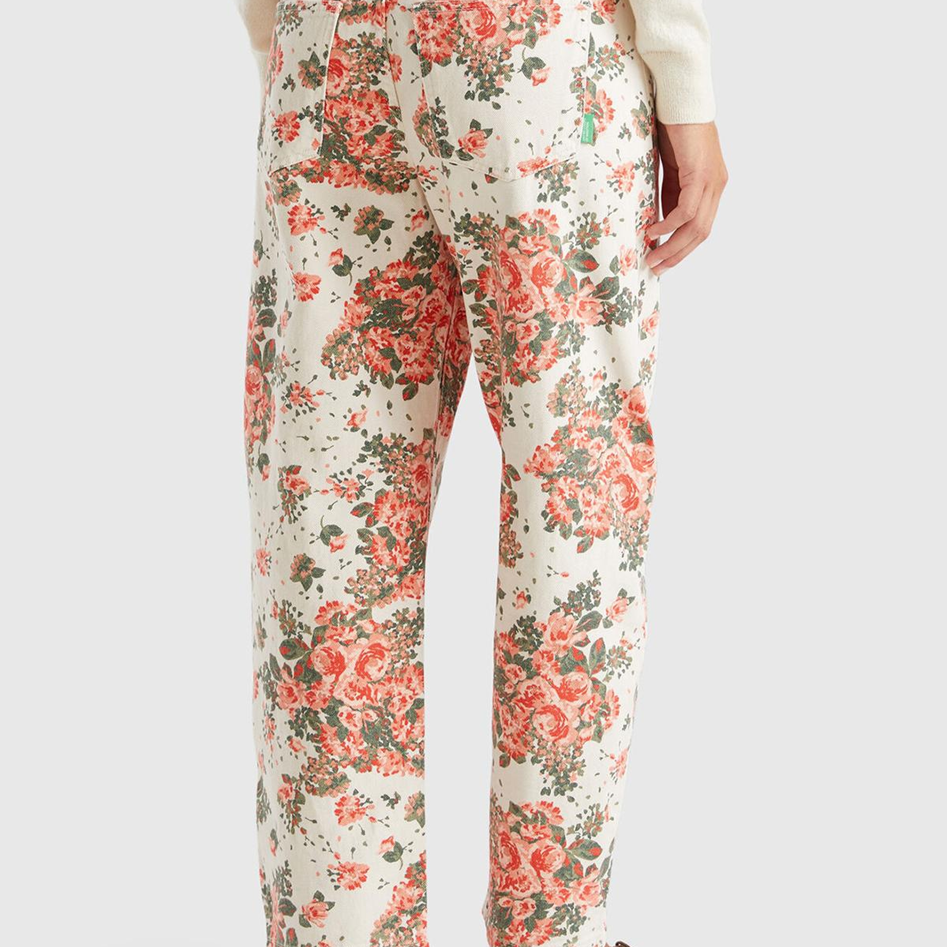 Kadın Beyaz %100 Pamuk Tamamı Çiçek Desenli 5 Cepli Balon Pantolon