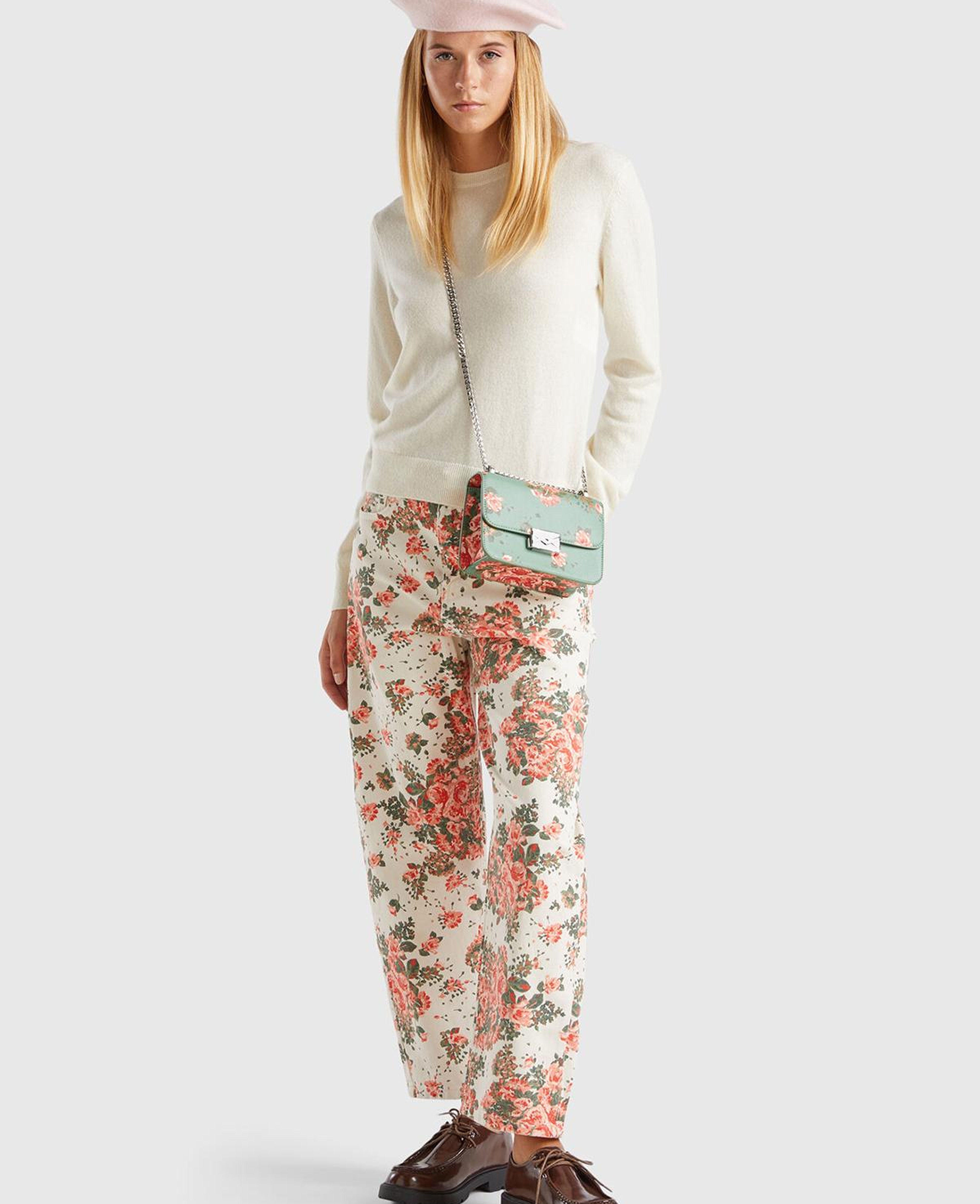 Kadın Beyaz %100 Pamuk Tamamı Çiçek Desenli 5 Cepli Balon Pantolon