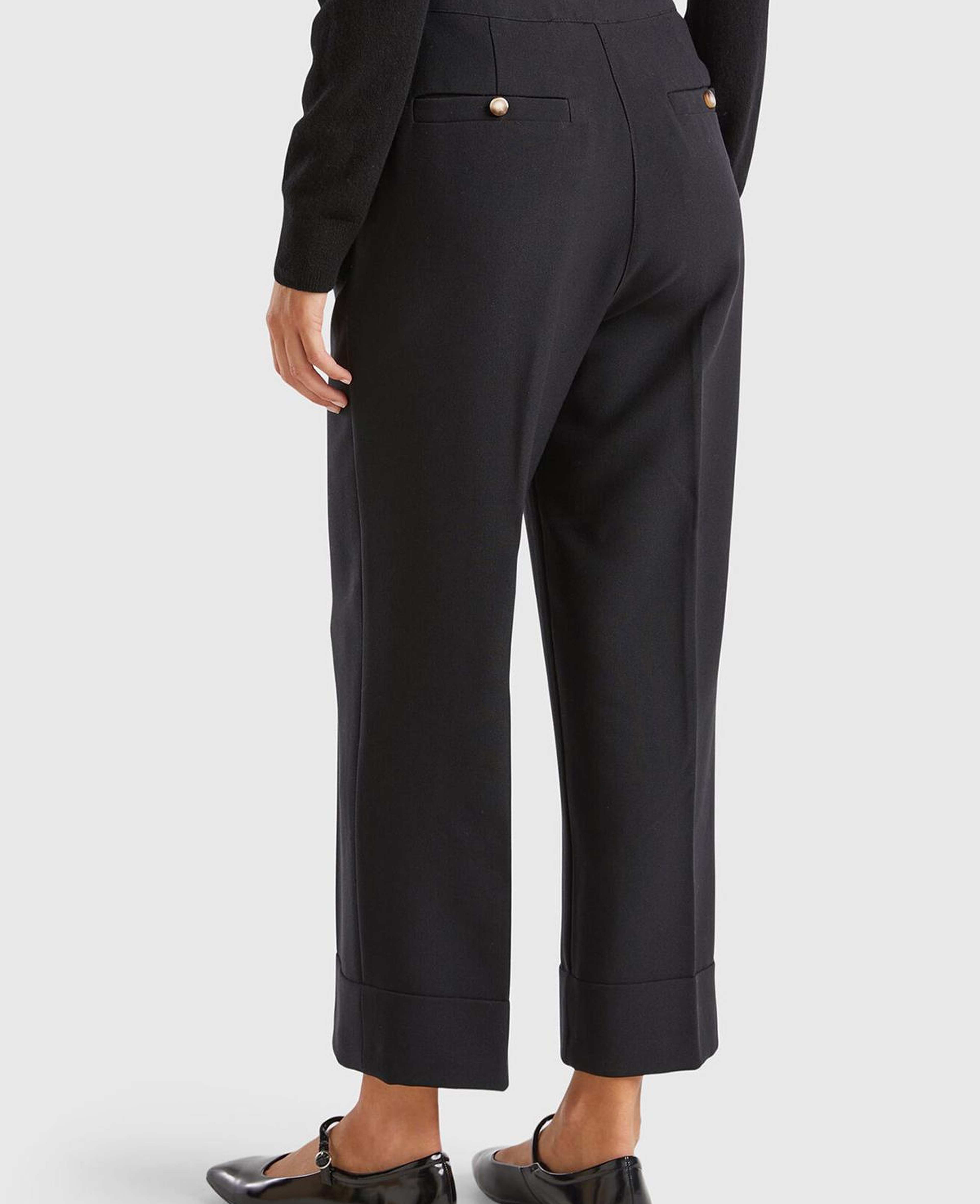 Kadın Siyah Yün ve Viskoz Karışımlı Pile Detaylı Kıvrık Paça Pantolon