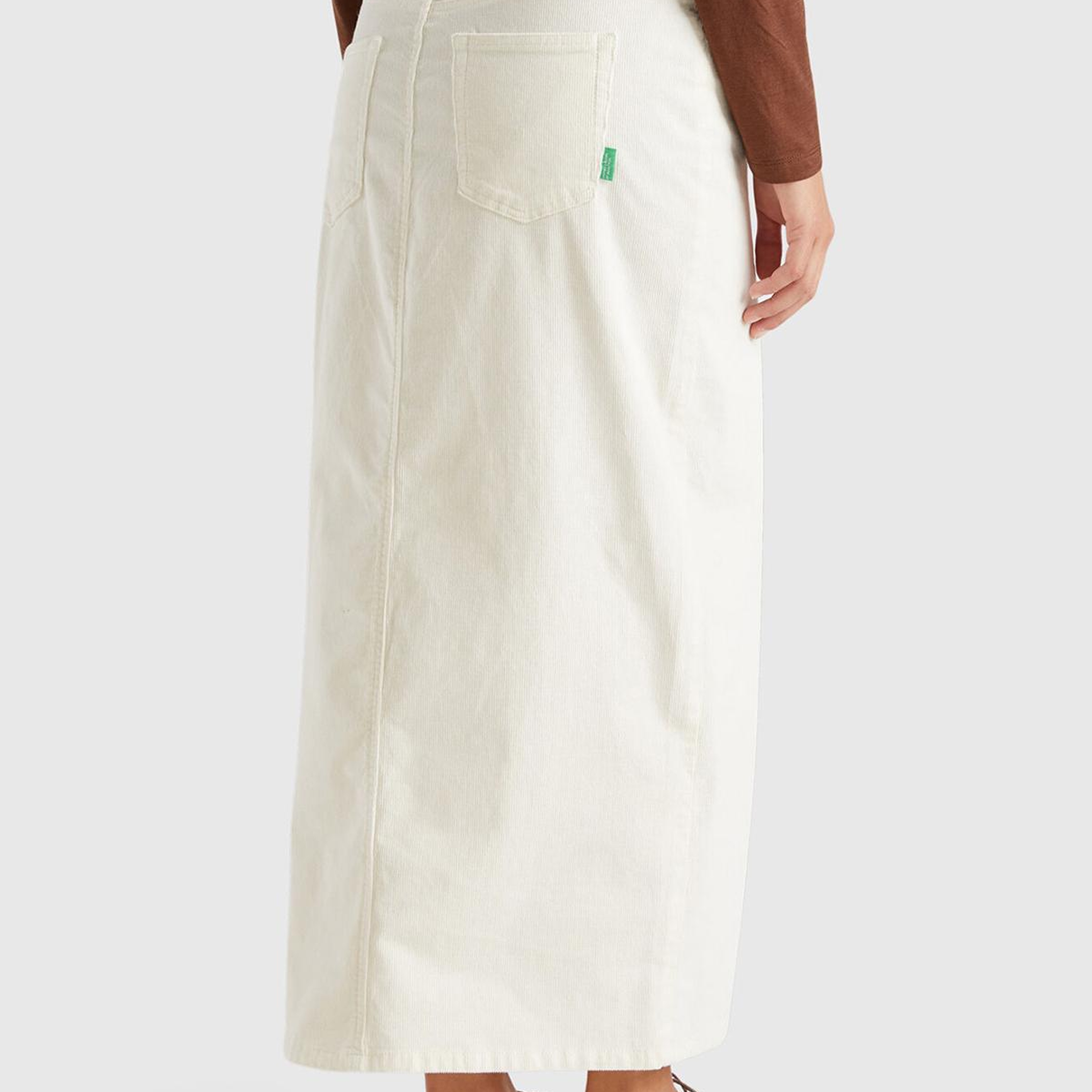 Kadın Beyaz Pamuk Karışımlı Önü Yırtmaçlı Arkası Logo Etiketli Etek