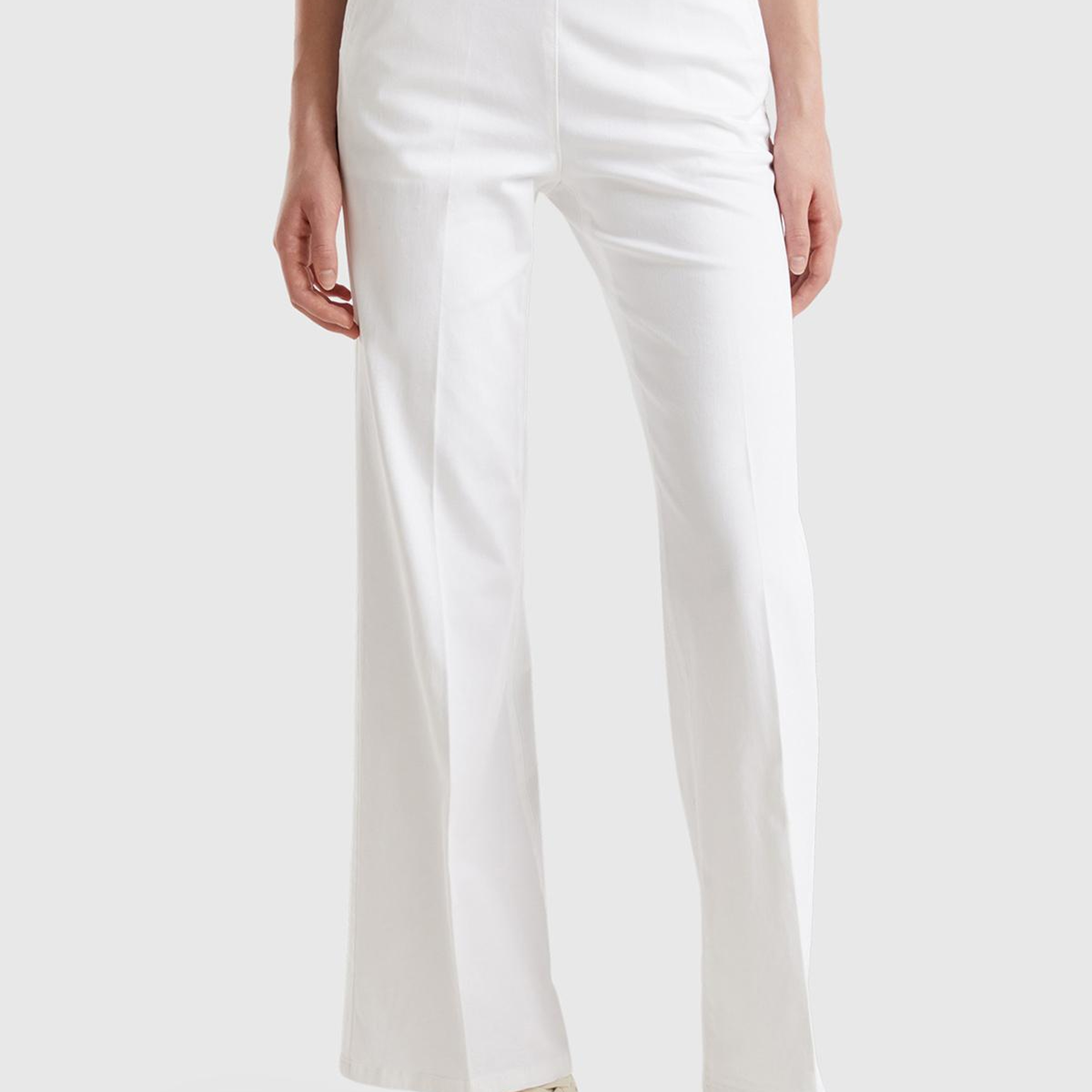 Kadın Beyaz Pamuk Karışımlı Rahat İspanyol Paça Pantolon