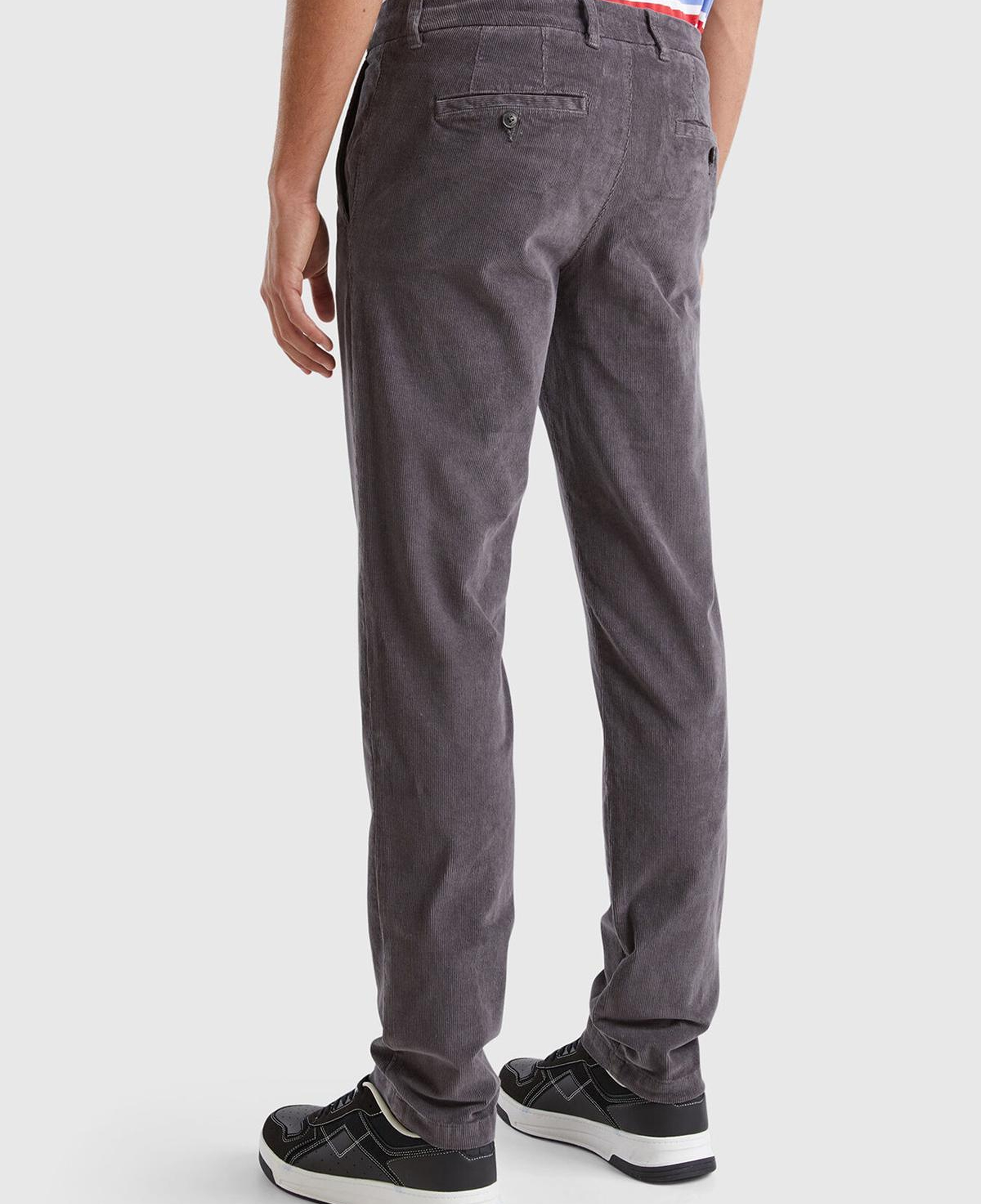 Erkek Antrasit Pamuk Karışımlı Arkası Biyeli Cepli Dar Kesim Kadife Pantolon