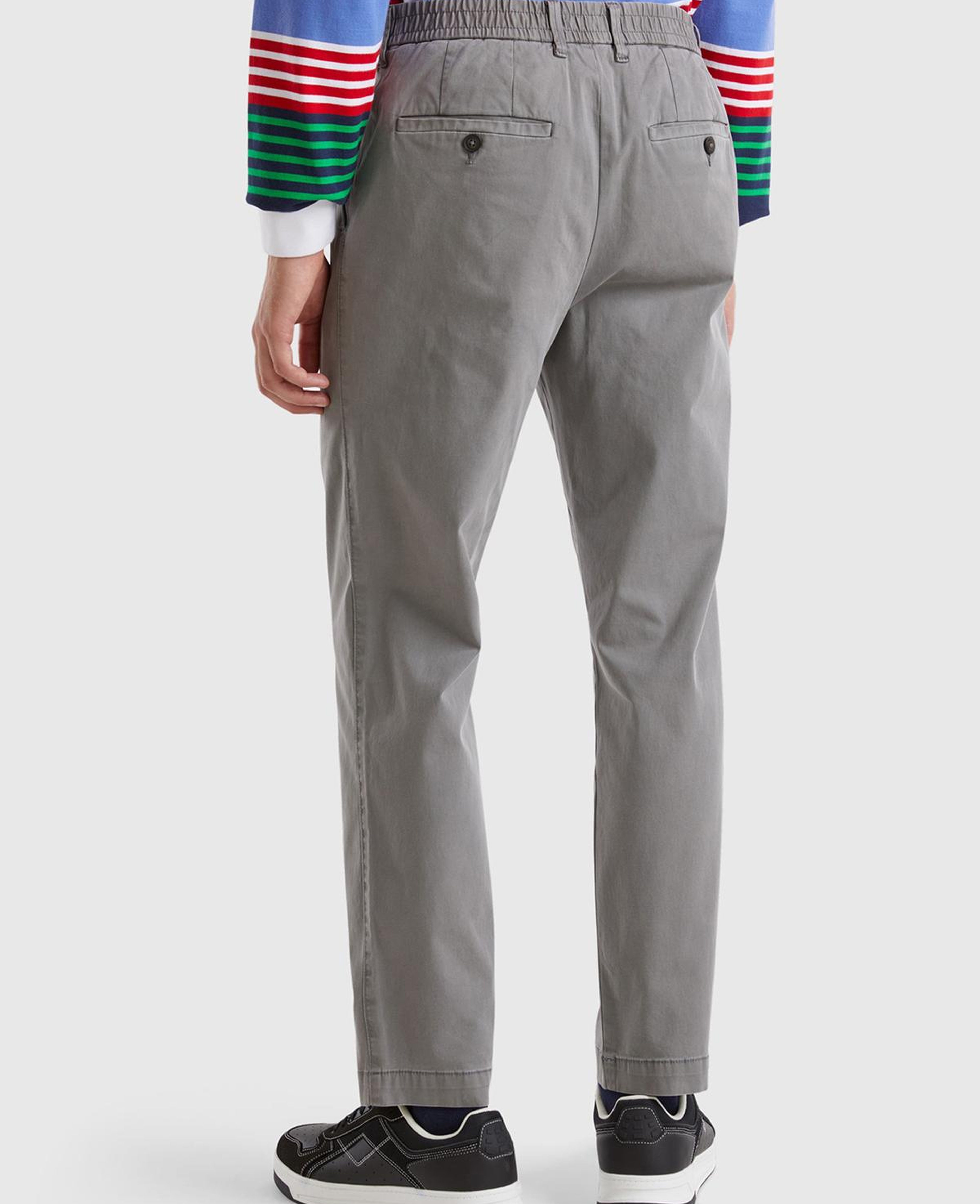 Erkek Antrasit Pamuk Karışımlı Yanları ve Arkası Cep Detaylı Pantolon