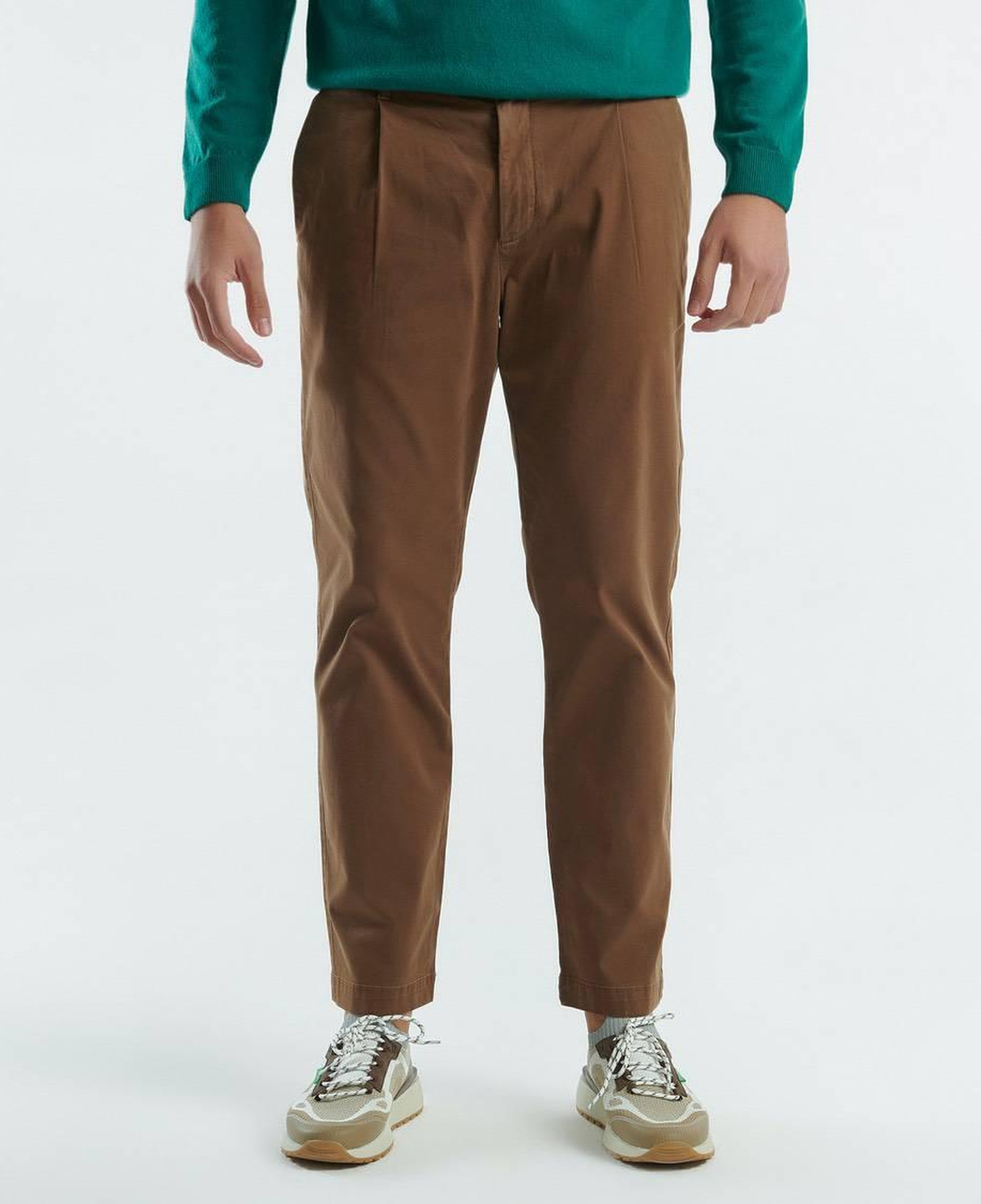 Erkek Kahverengi Pamuk Karışımlı Yanları ve Arkası Cep Detaylı Pantolon