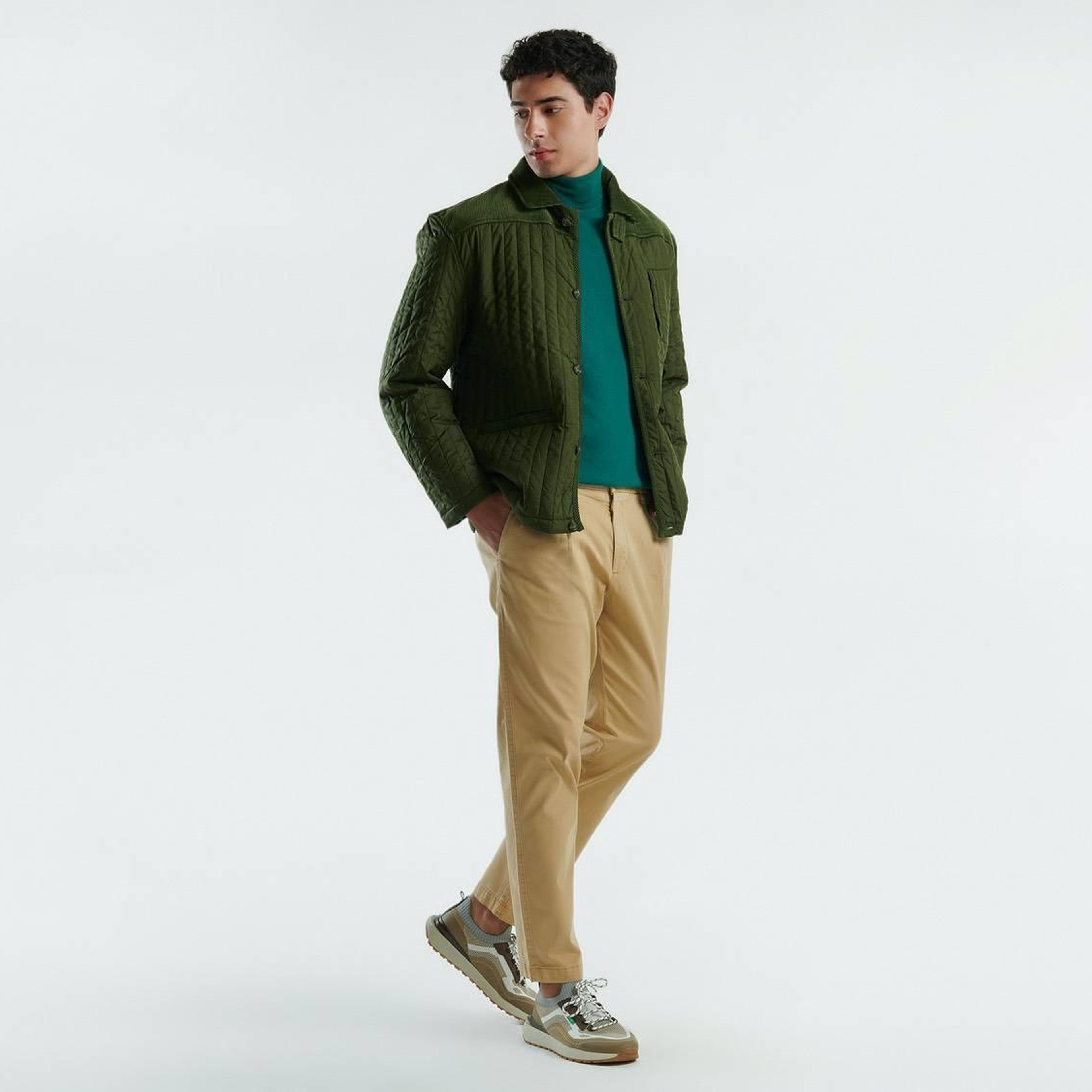 Erkek Bej Pamuk Karışımlı Yanları ve Arkası Cep Detaylı Pantolon