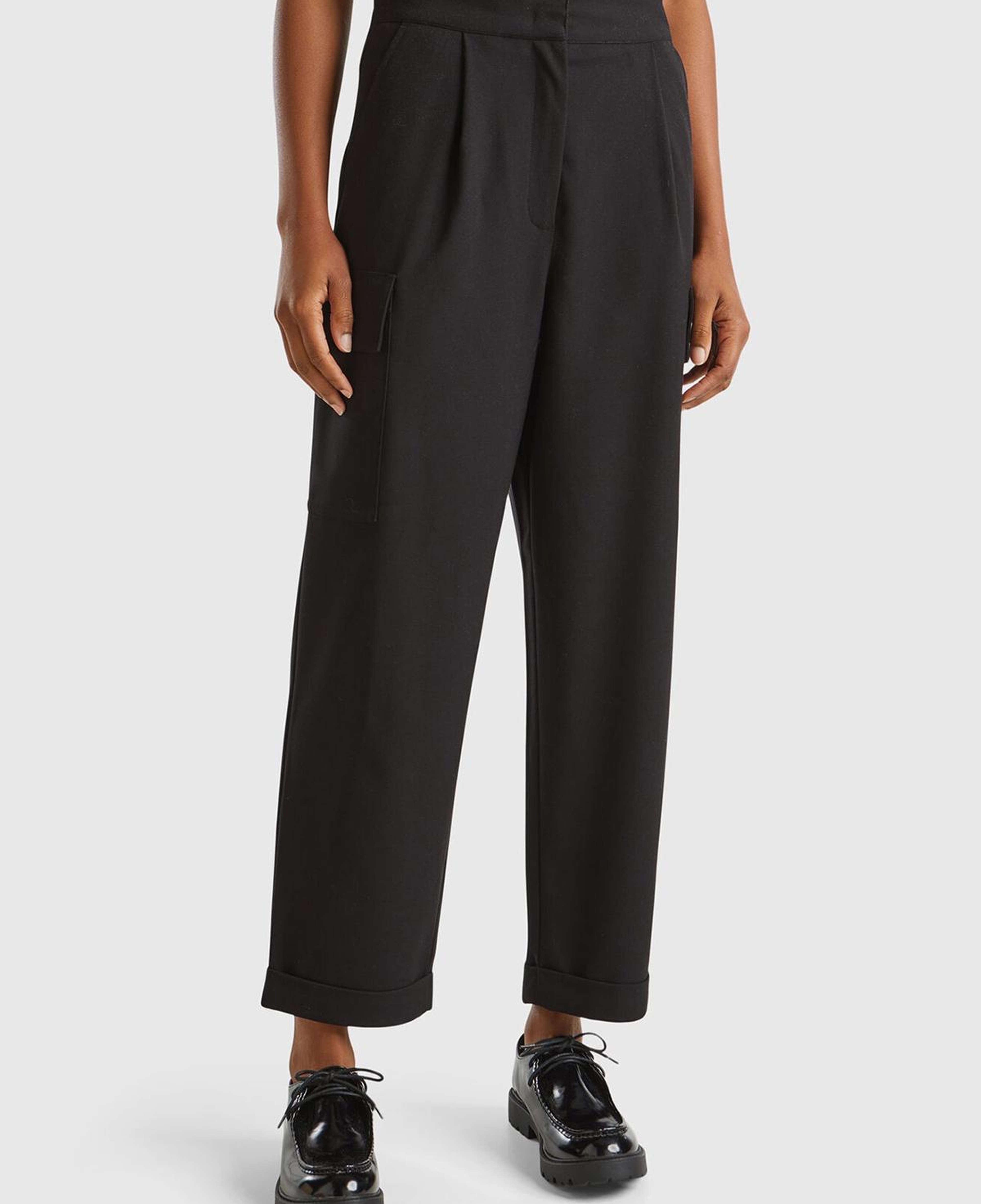 Kadın Siyah Yün ve Liyosel Karışımlı Cepli Yüksek Bel Kargo Pantolon