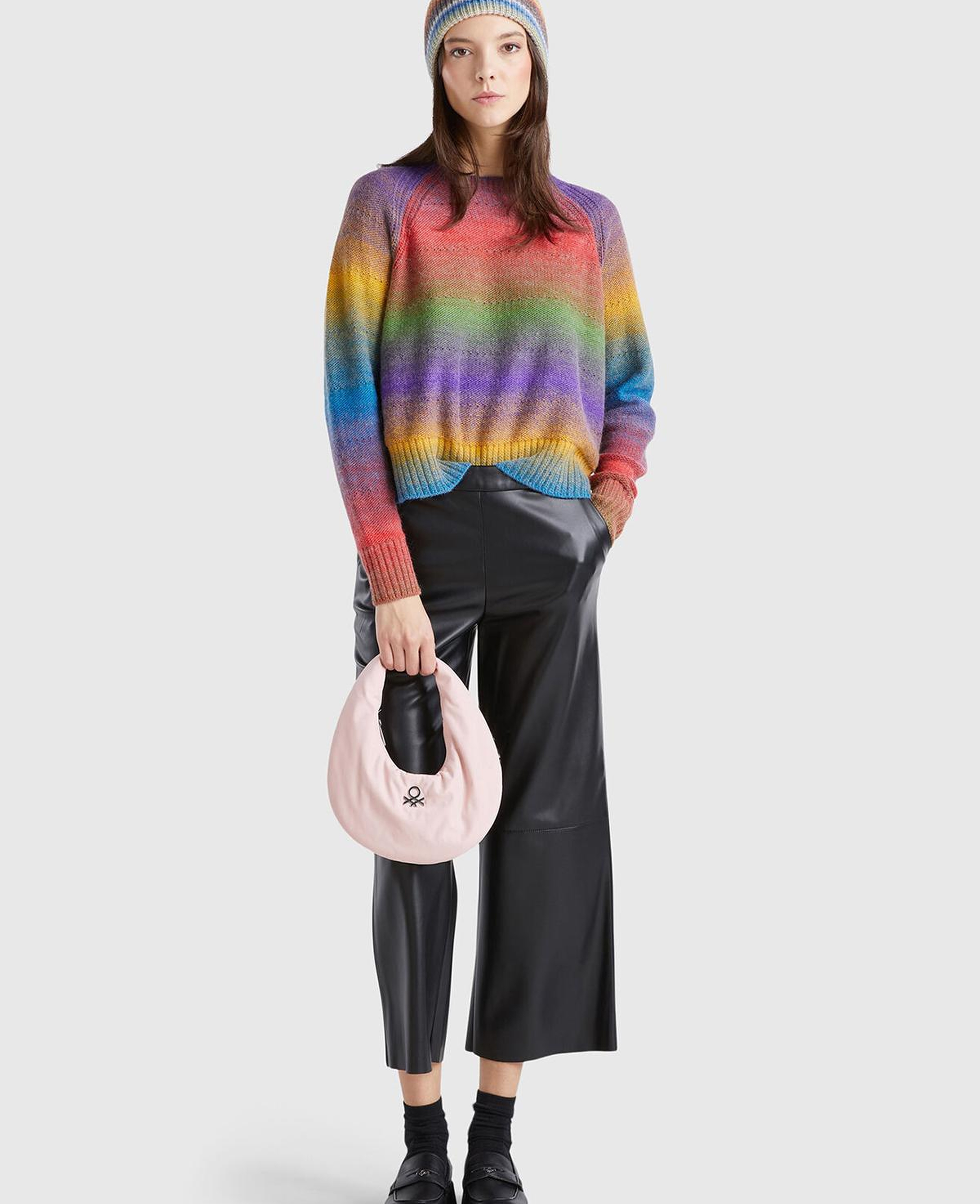 Kadın Siyah Dikiş Detaylı Görünmez Fermuarlı Bol Paça Pantolon