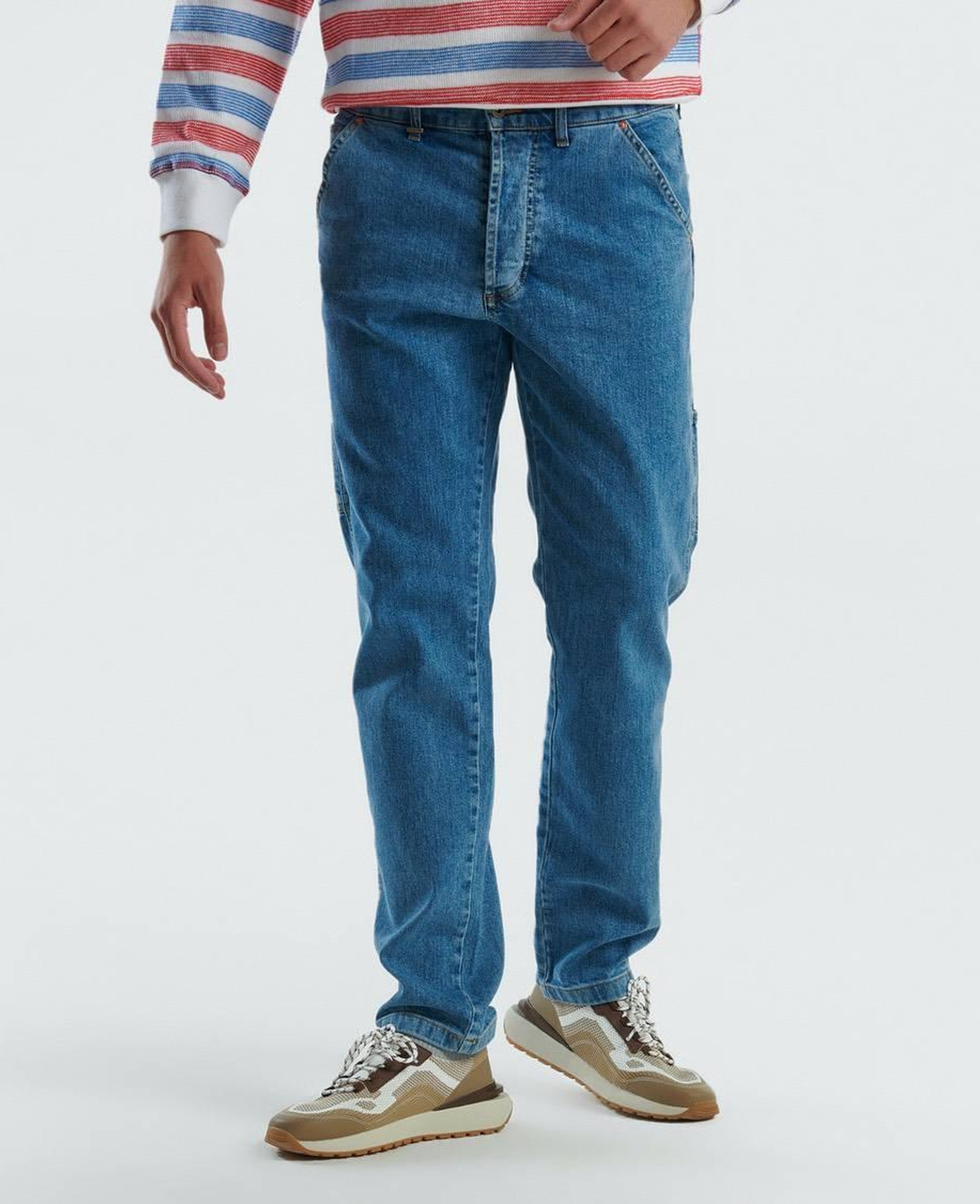 Erkek Mavi Pamuk Karışımlı Arkası Logo Etiketli Düz Paça Denim Pantolon