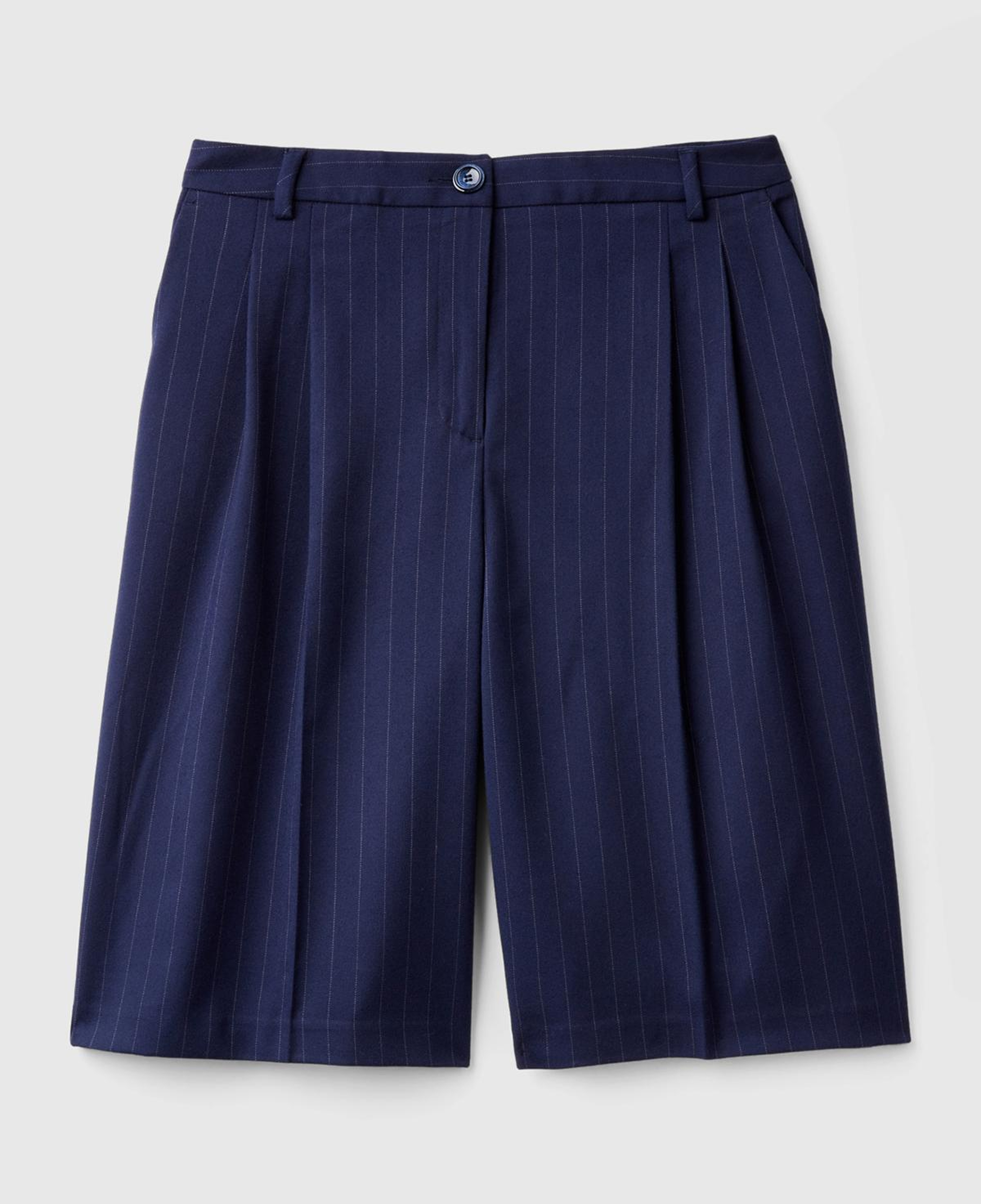 Kadın Lacivert Viskoz Karışımlı Pile Detaylı İnce Çizgili Bermuda Şort