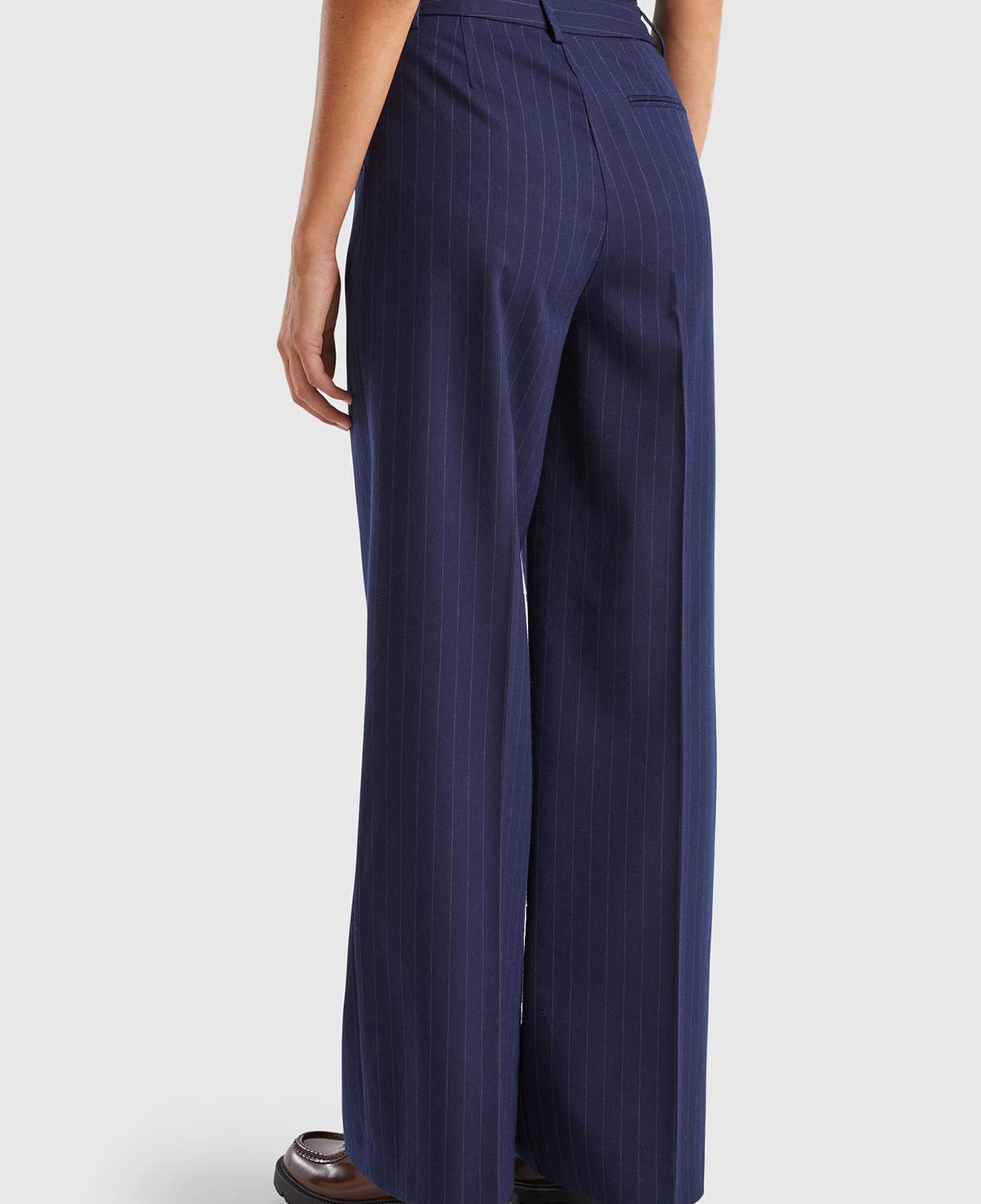 Kadın Lacivert Viskoz Karışımlı Önü Cepli İnce Çizgili Geniş Paça Pantolon