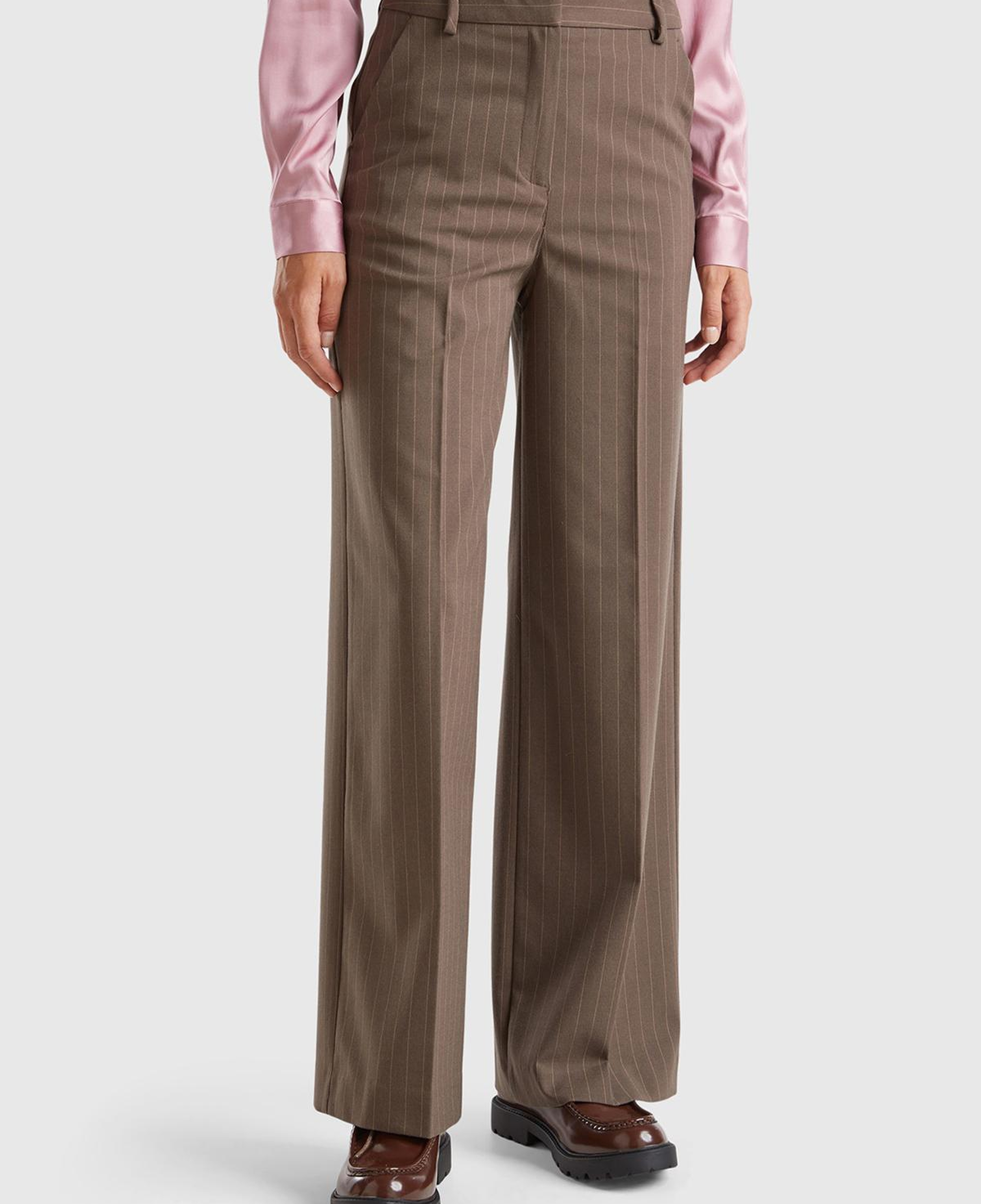 Kadın Taba Viskoz Karışımlı Önü Cepli İnce Çizgili Geniş Paça Pantolon