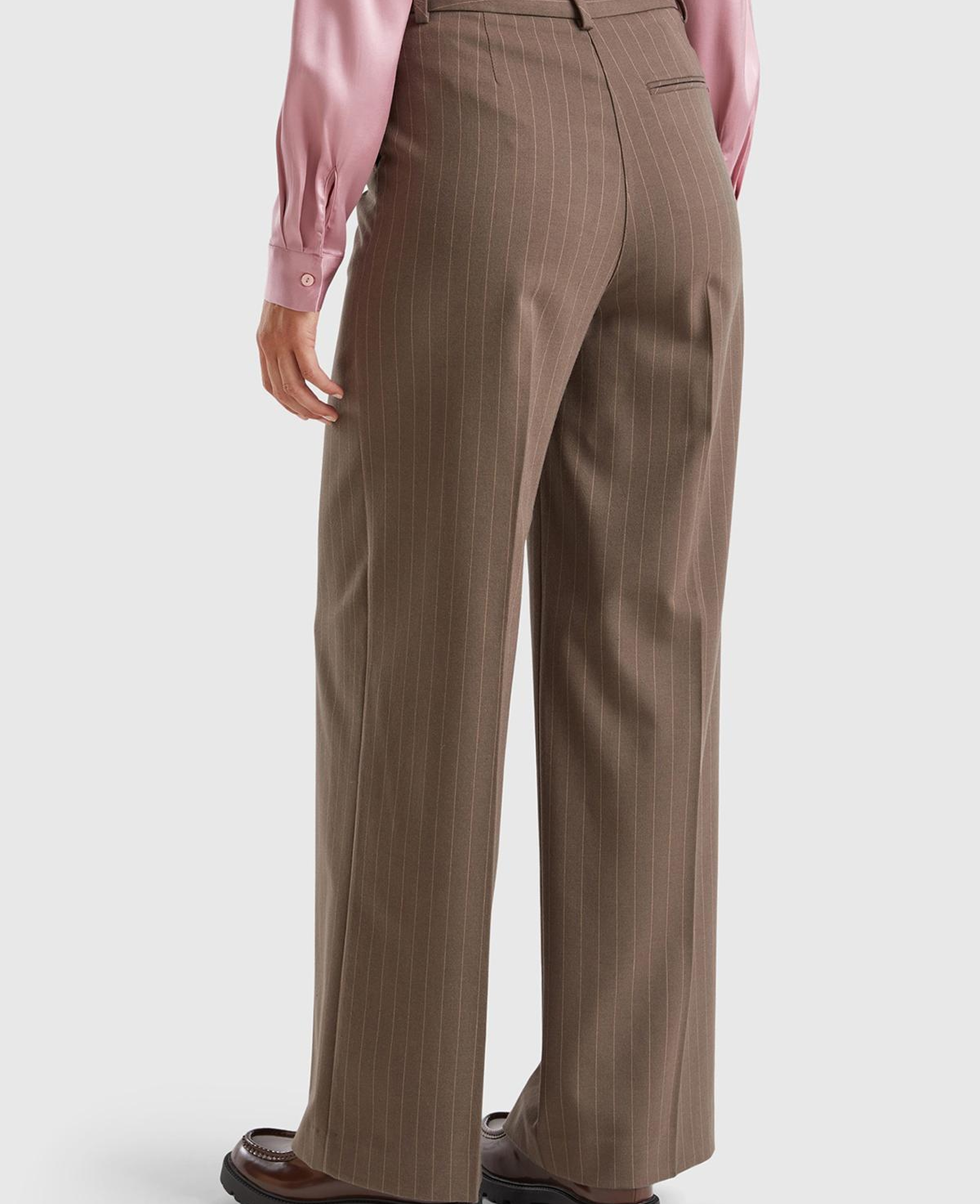 Kadın Taba Viskoz Karışımlı Önü Cepli İnce Çizgili Geniş Paça Pantolon