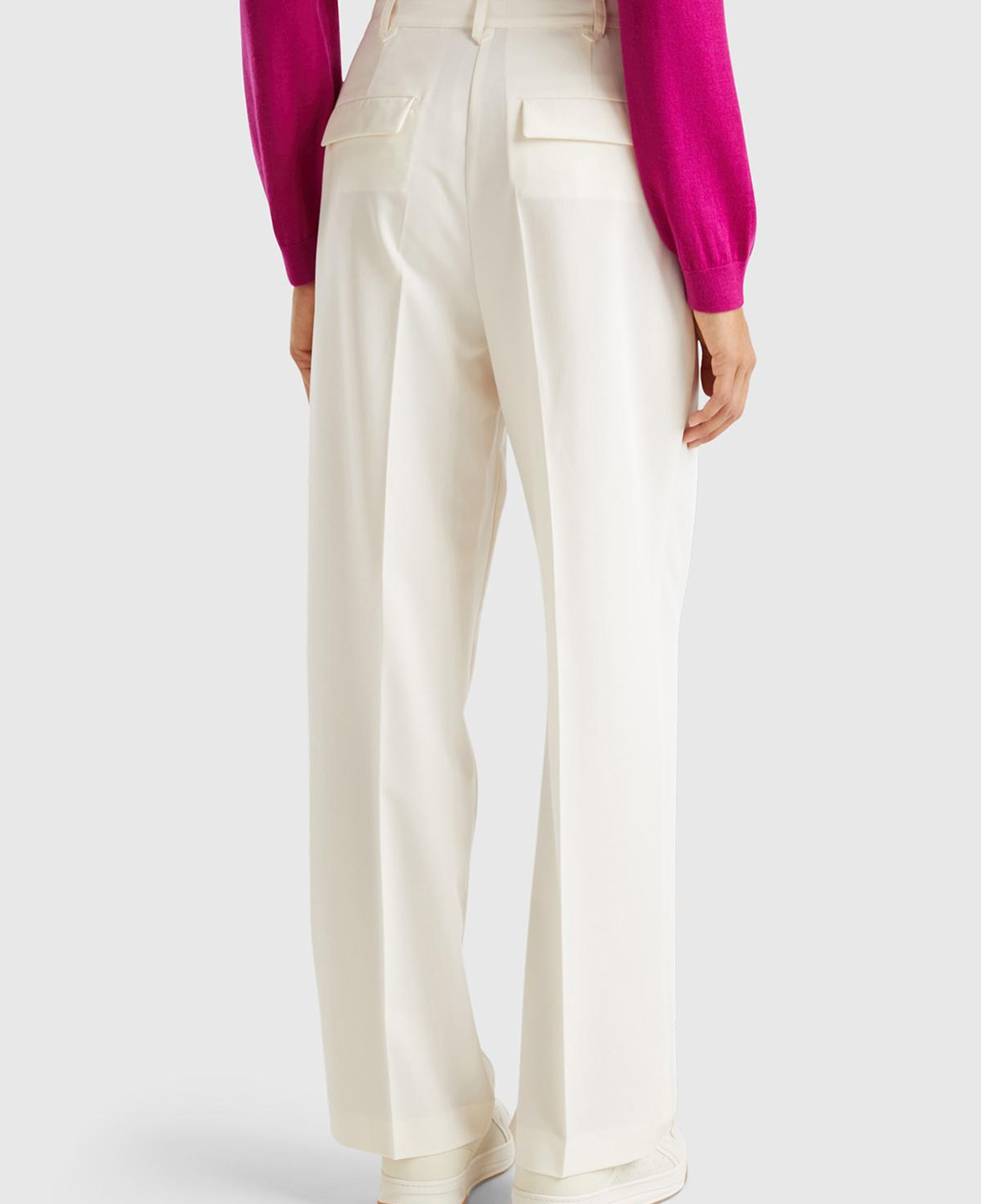 Kadın Krem Viskoz Karışımlı Arkası Kapaklı Cepli Geniş Paça Pantolon