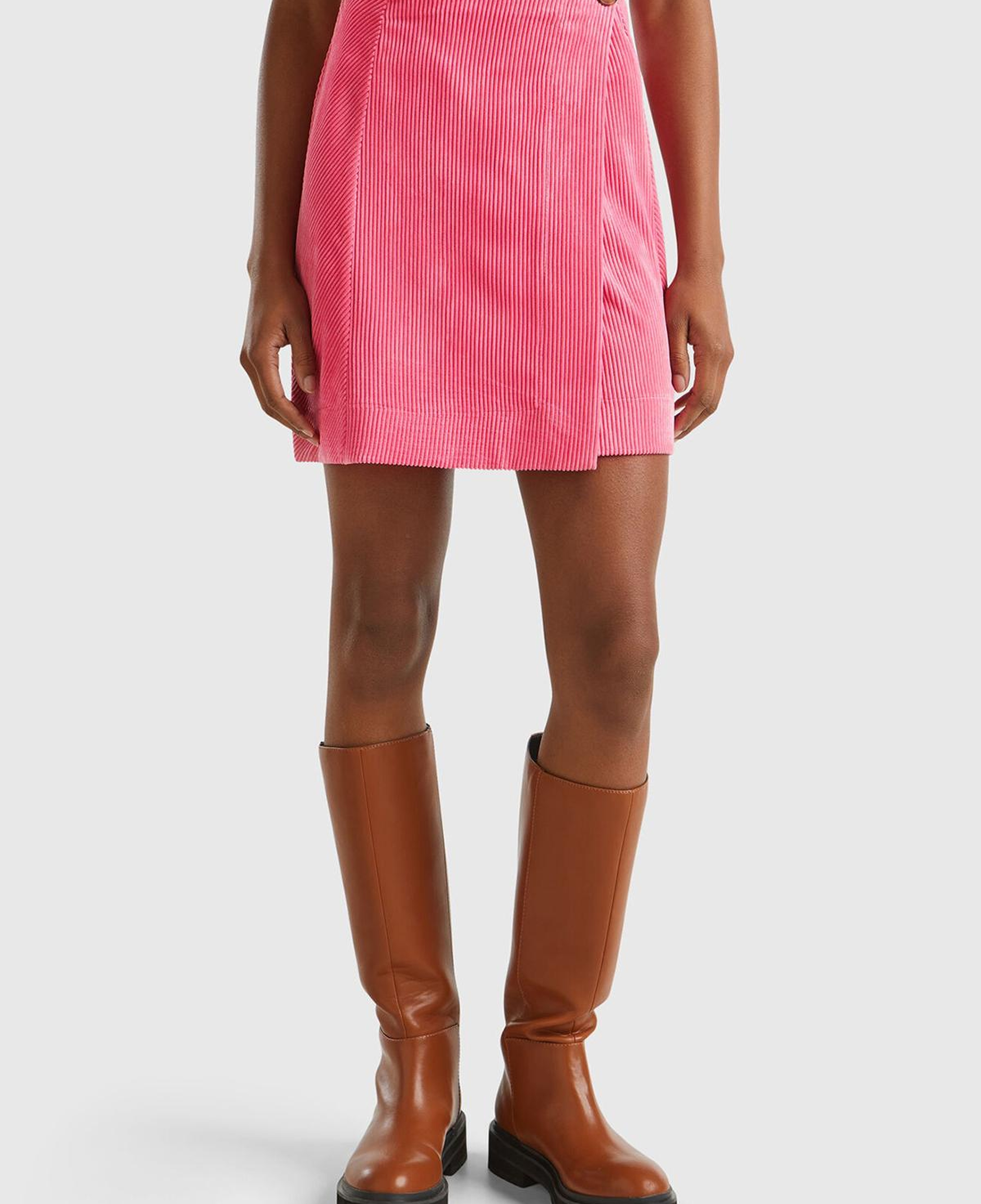 Kadın Pembe Düğme Detaylı Kadife Anvelop Mini Etek