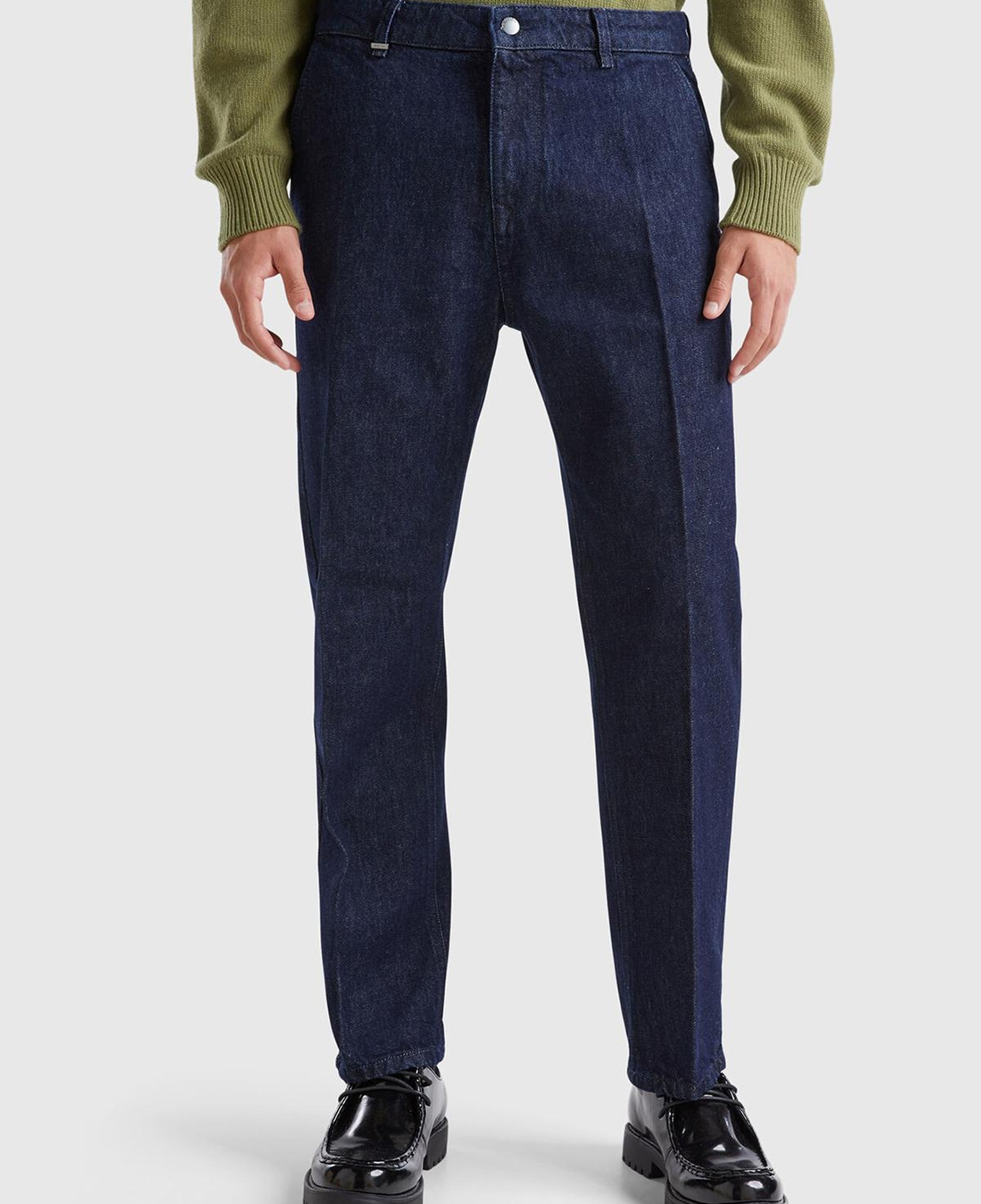 Erkek Koyu Mavi %100 Pamuk Cepli Arkası Logo Etiketli Denim Pantolon