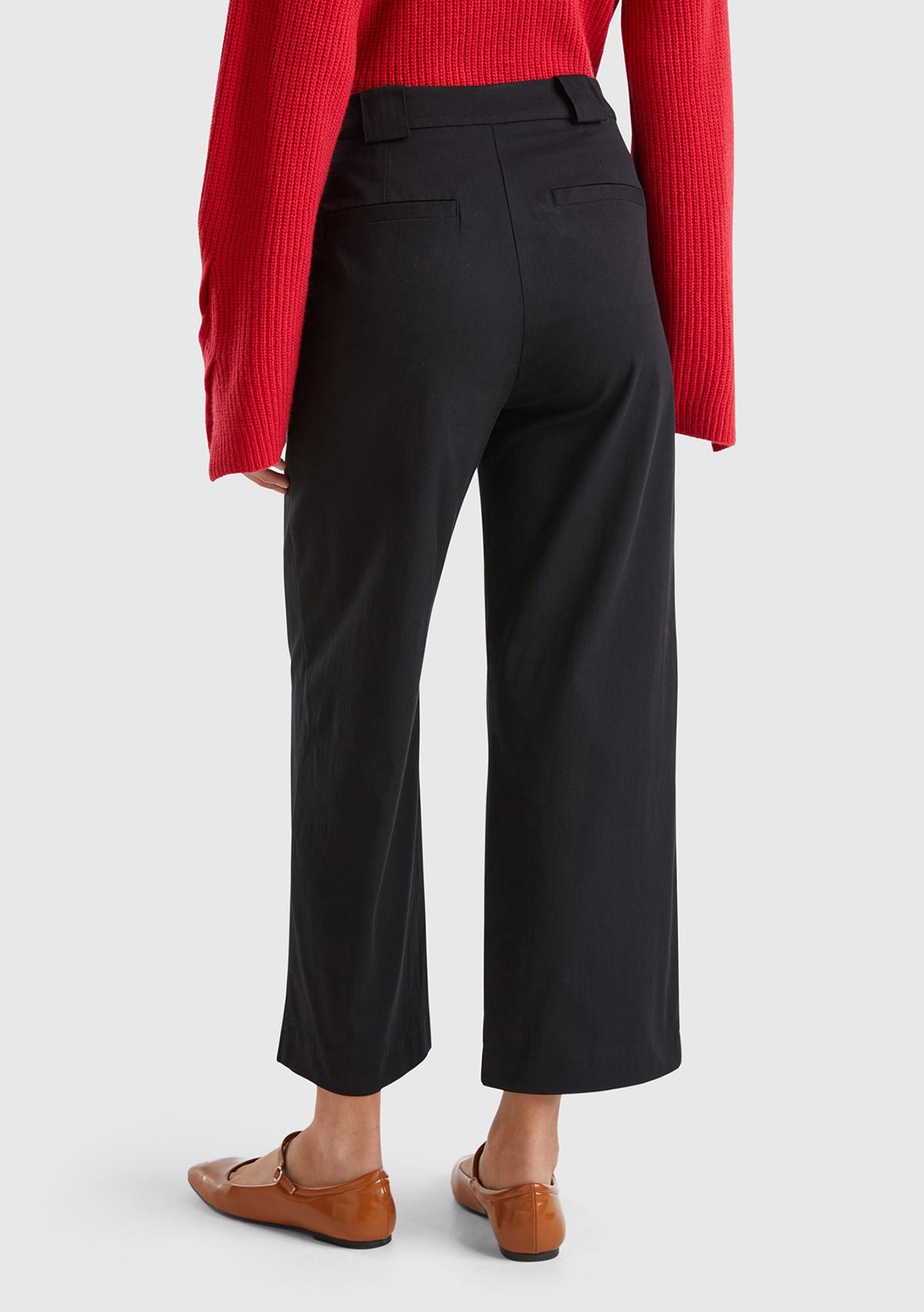 Kadın Siyah Pamuk Karışımlı Düz Paça Bilek Boy Gabardin Pantolon