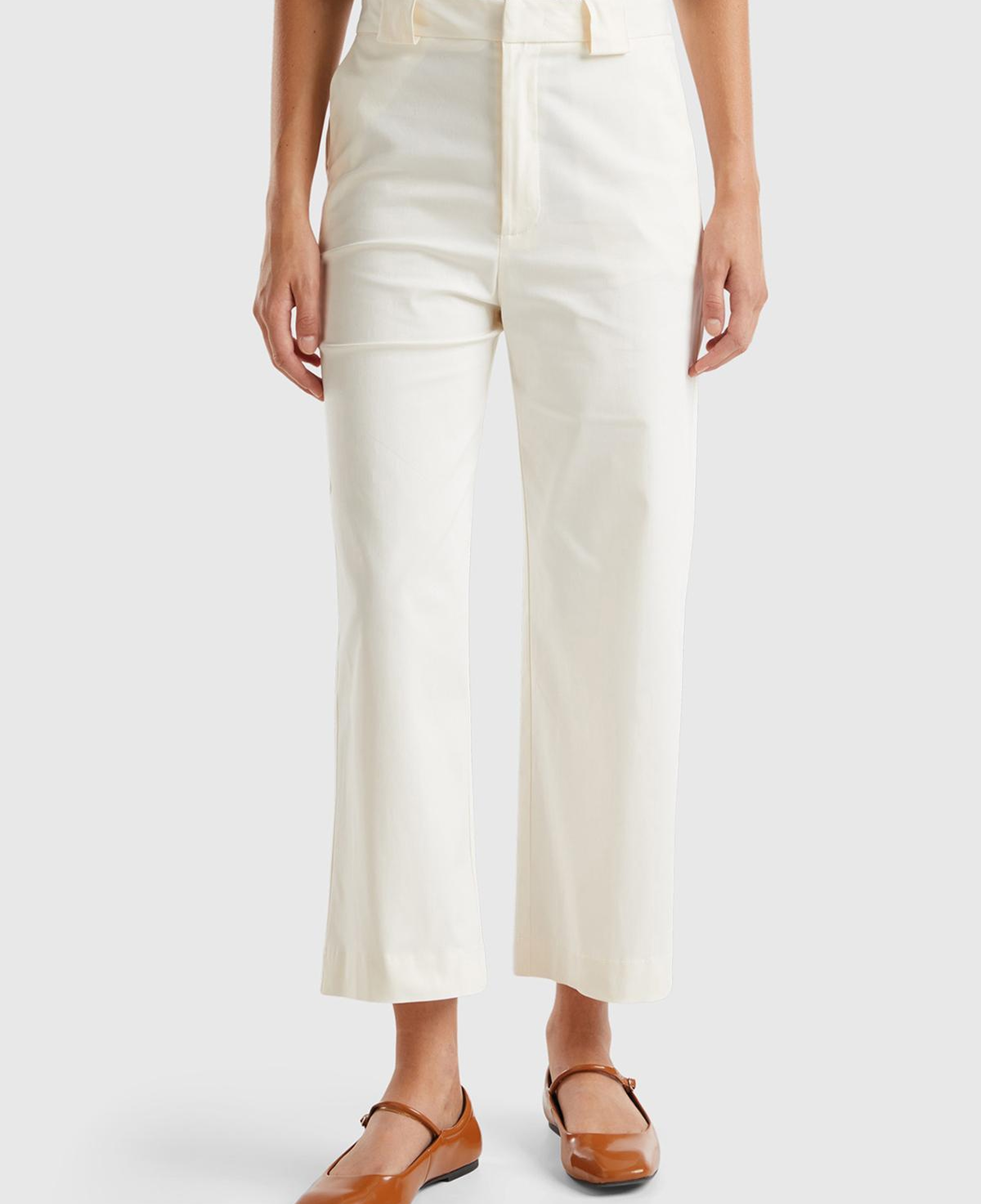 Kadın Krem Pamuk Karışımlı Düz Paça Bilek Boy Gabardin Pantolon