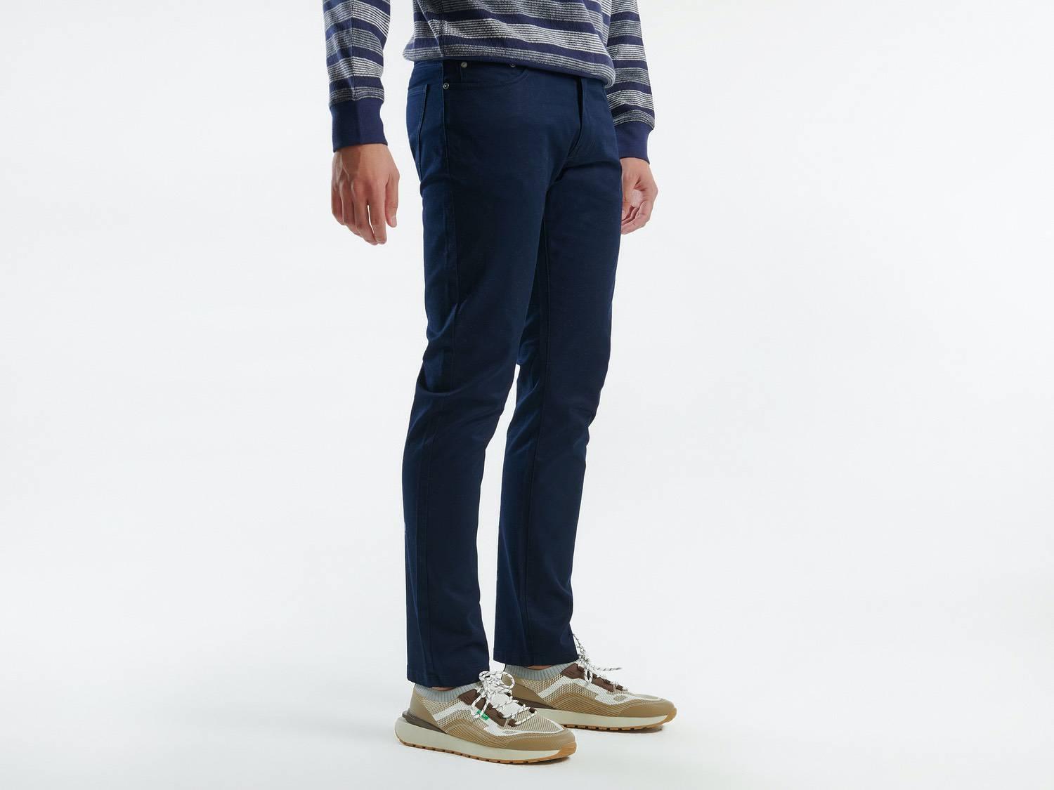 Erkek Lacivert Pamuk Karışımlı Dört Cepli Düz Paça Pantolon