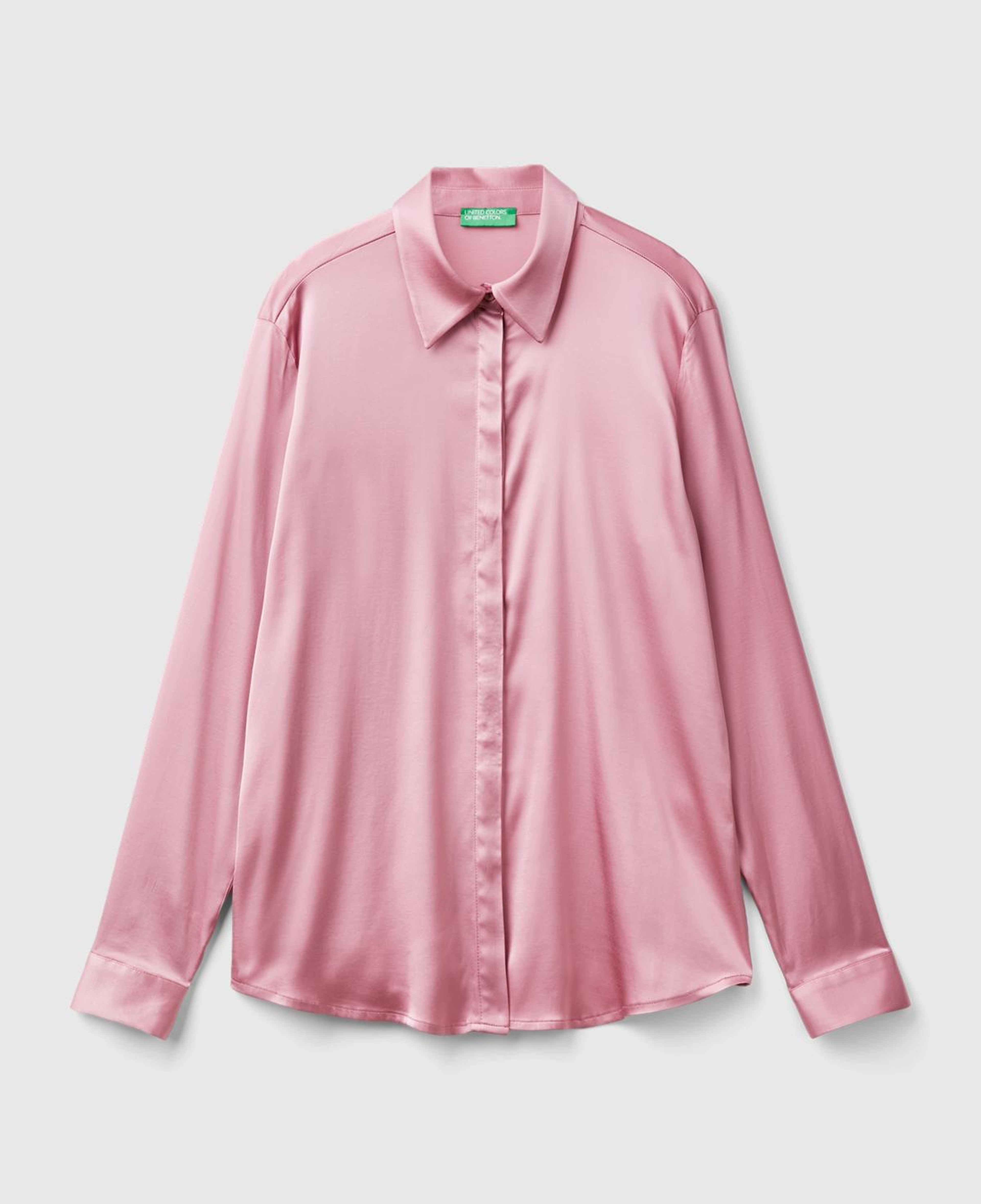 Kadın Pembe Viskoz Karışımlı Gizli Düğmeli Sivri Yaka Saten Gömlek