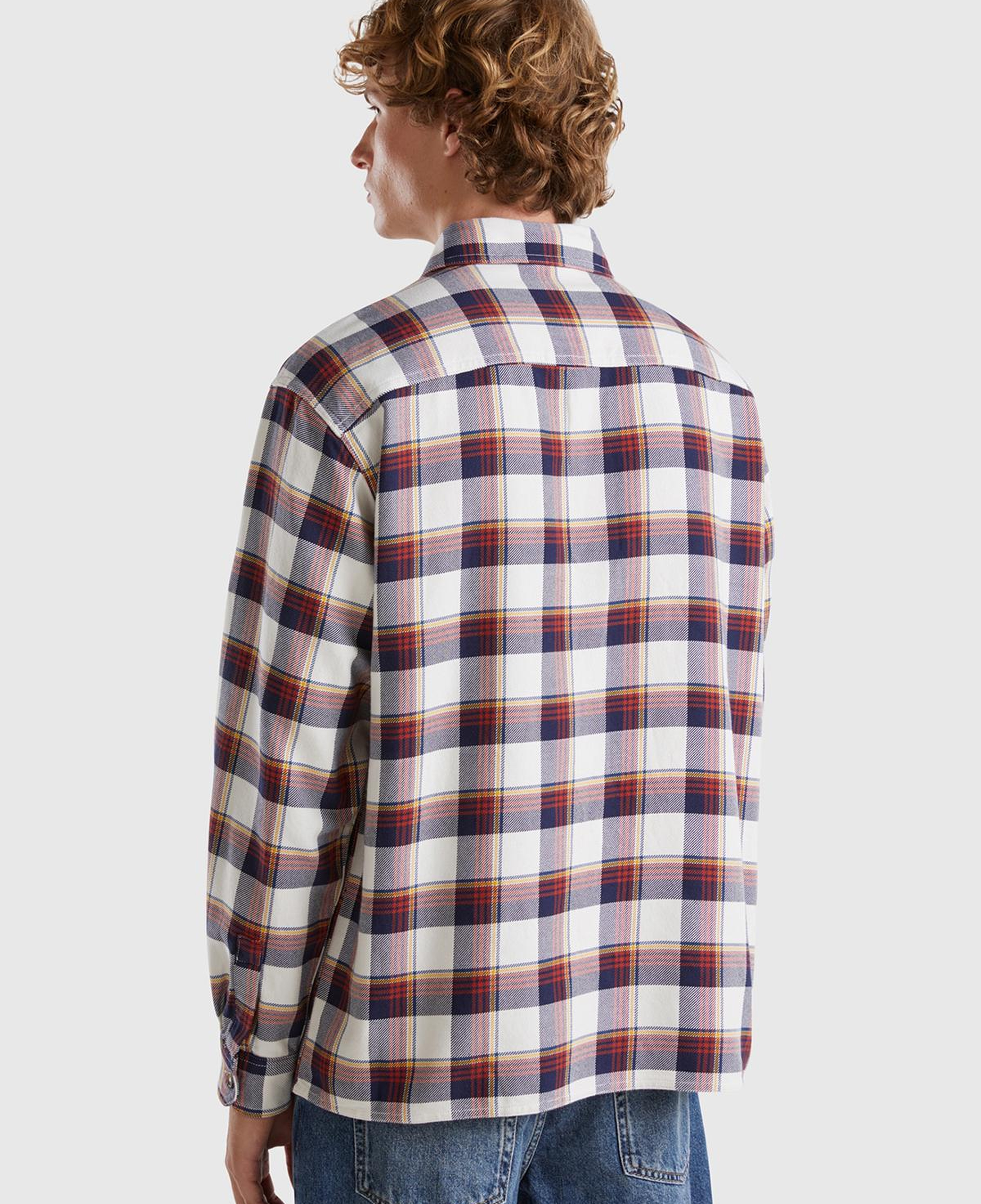 Erkek Beyaz Mix %100 Pamuk İki Göğsü Cep Detaylı Uzun Kollu Desenli Gömlek