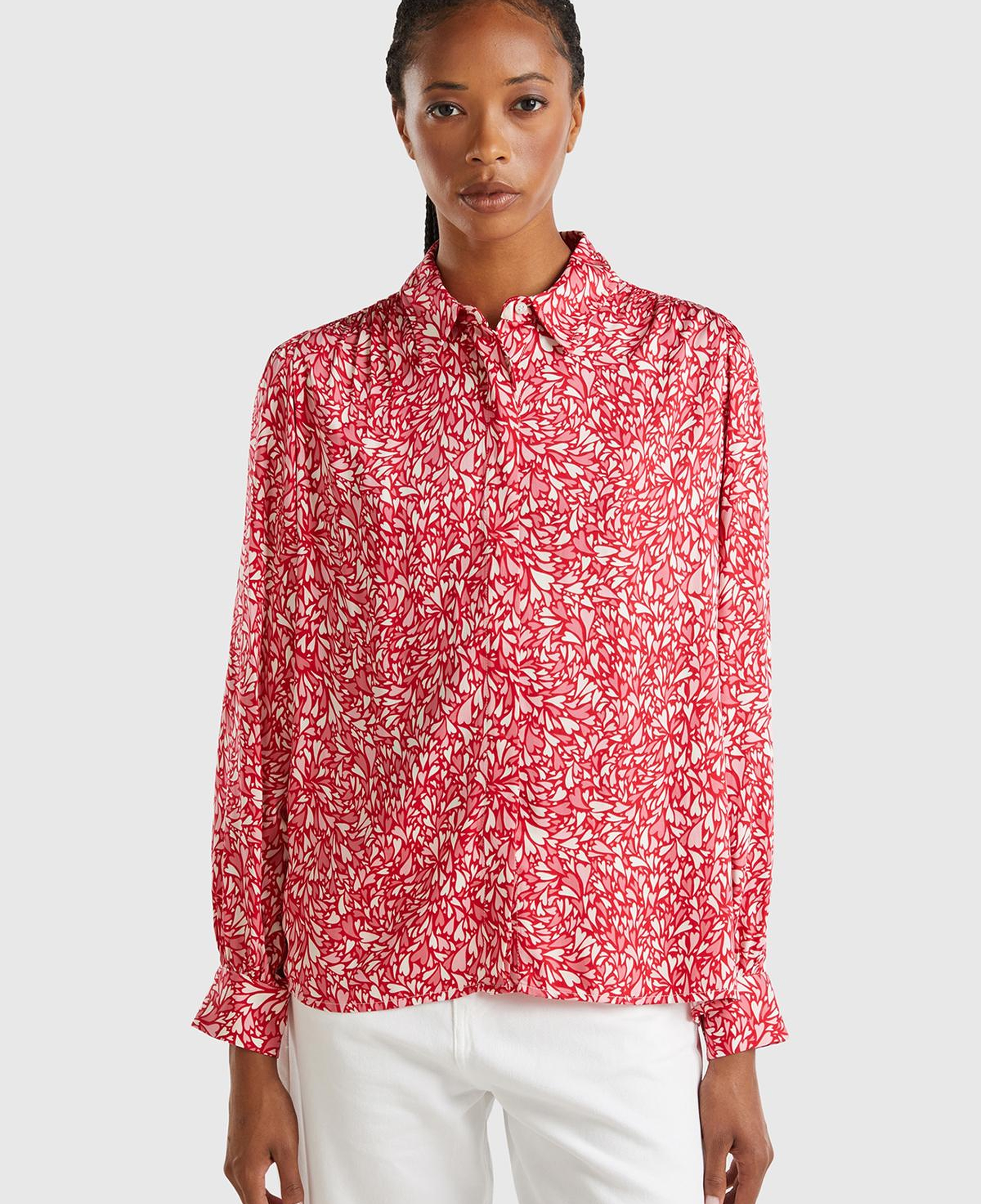 Kadın Kırmızı %100 Viskoz Omuz ve Bilek Detaylı Desenli Uzun Kollu Gömlek