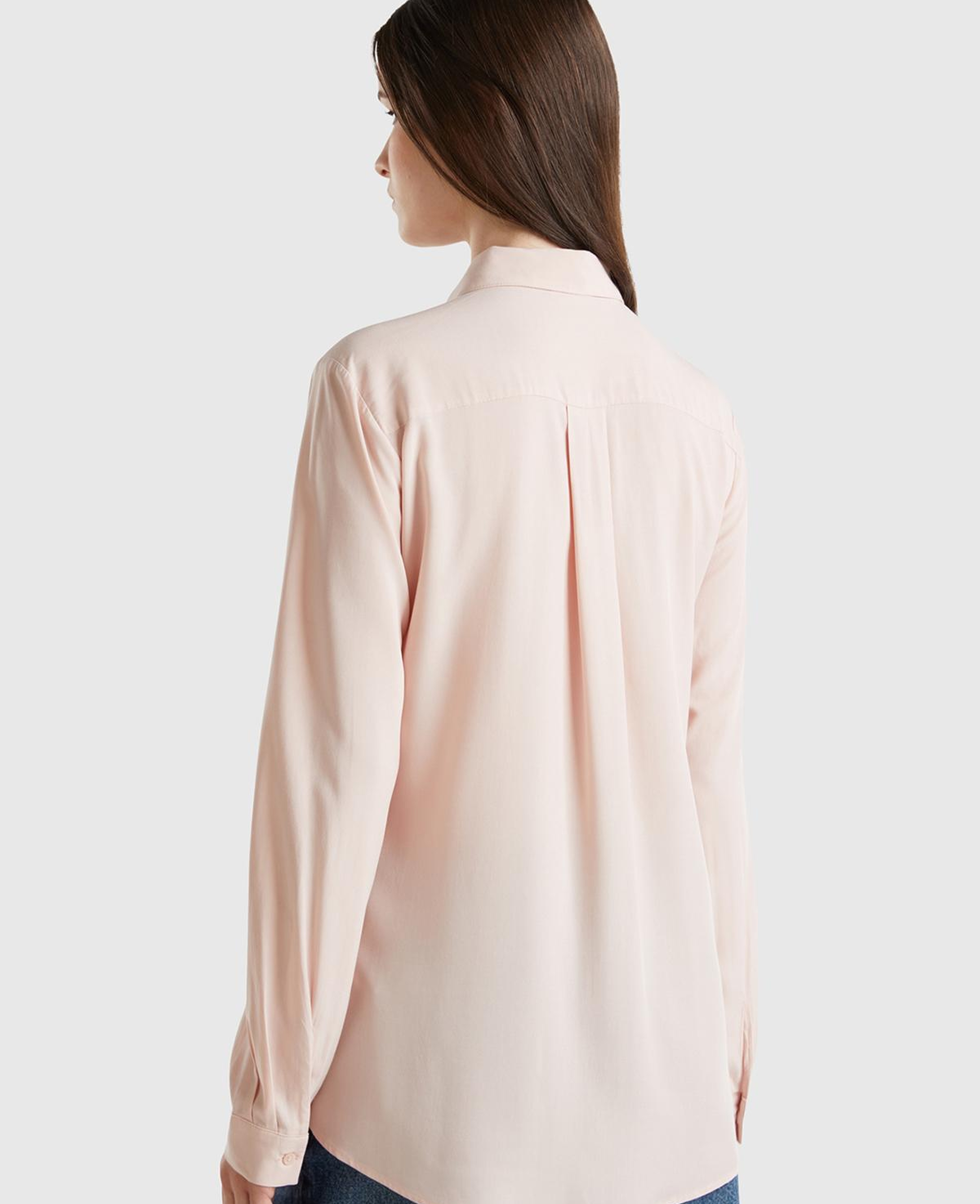 Kadın Toz Pembe %100 Viskoz Etek Ucu Yuvarlak Kesim Düz Gömlek